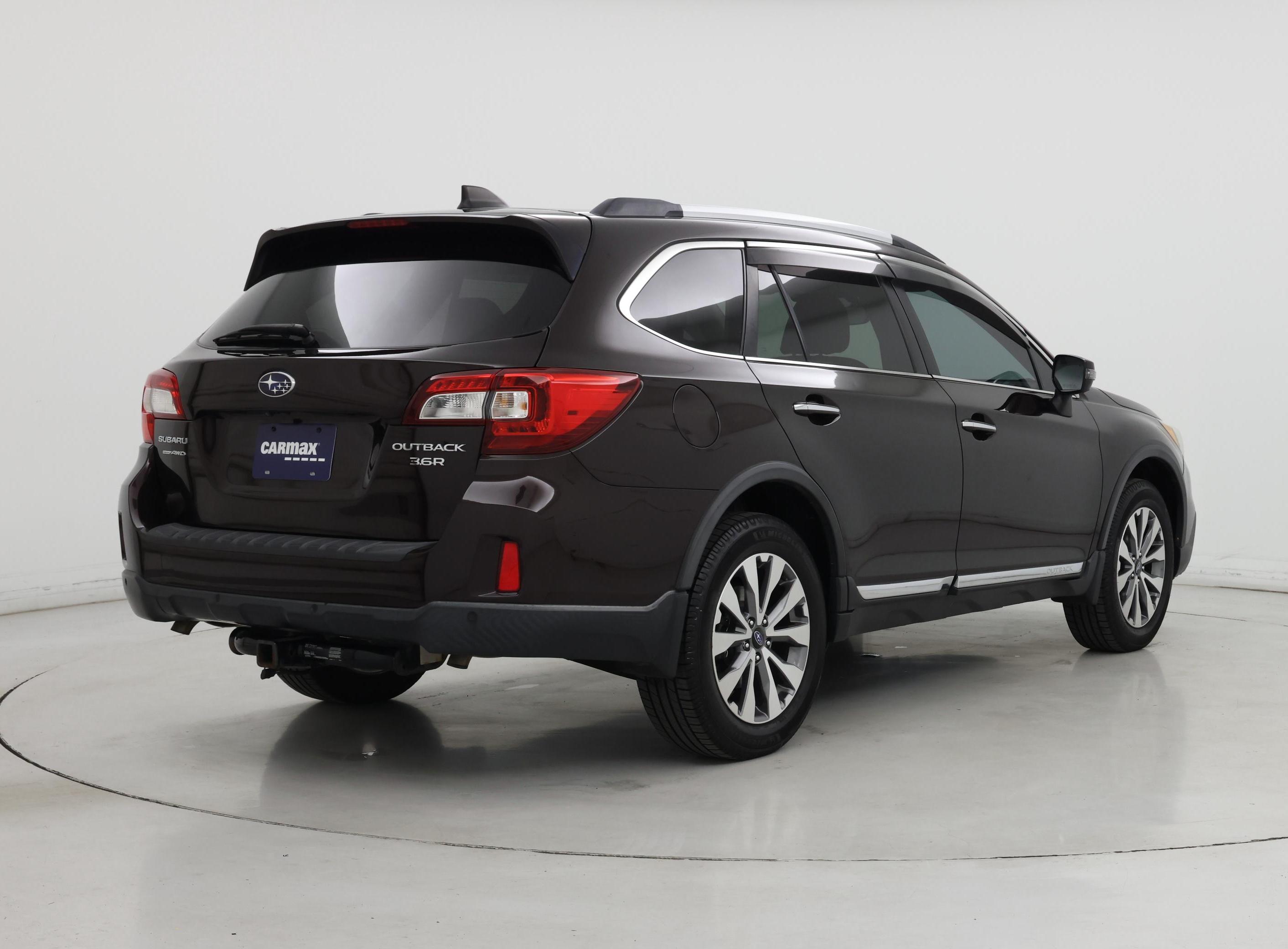 Thumbnail: 2017 Subaru Outback - 8