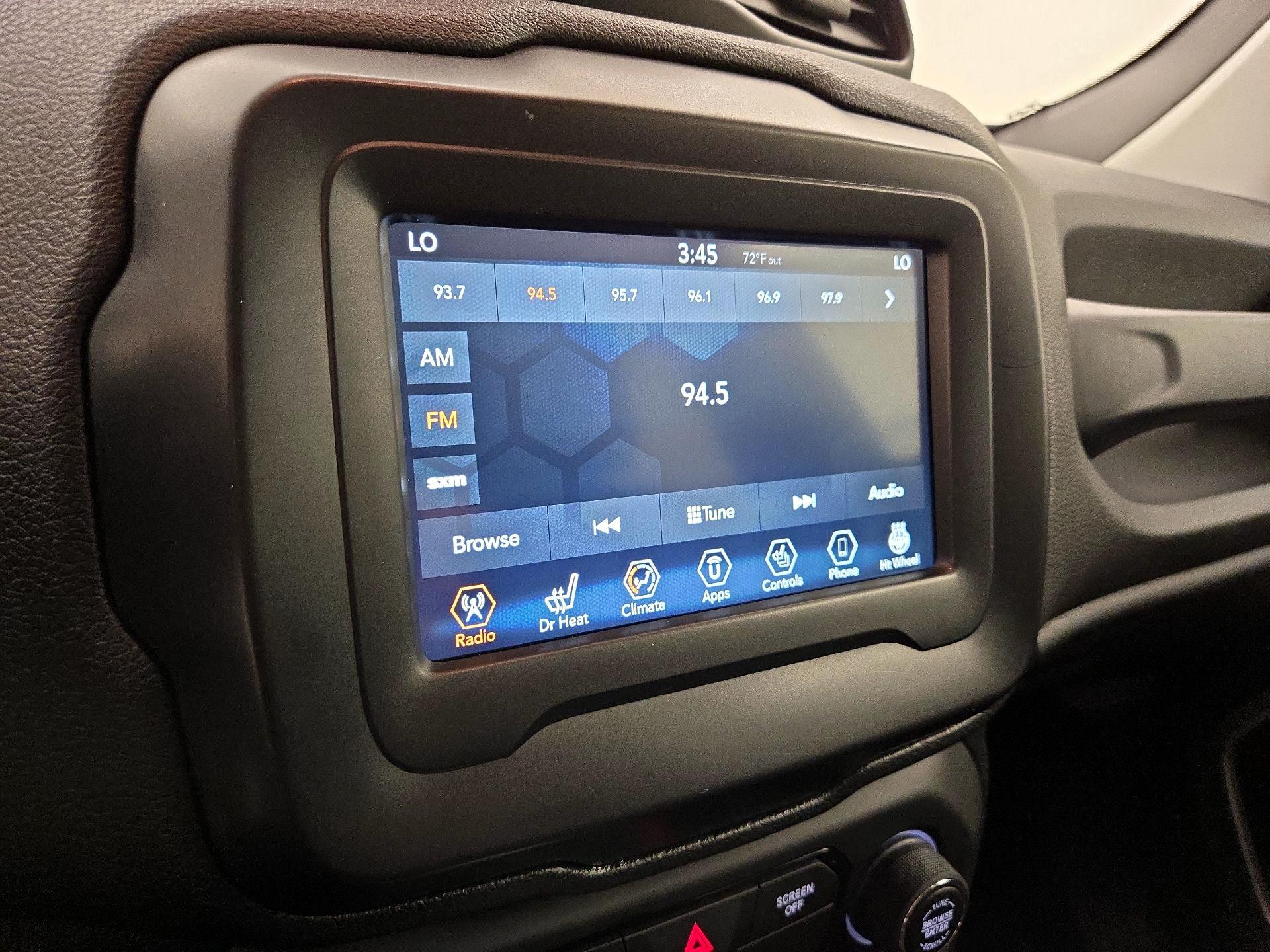 Thumbnail: 2018 Jeep Renegade - 15