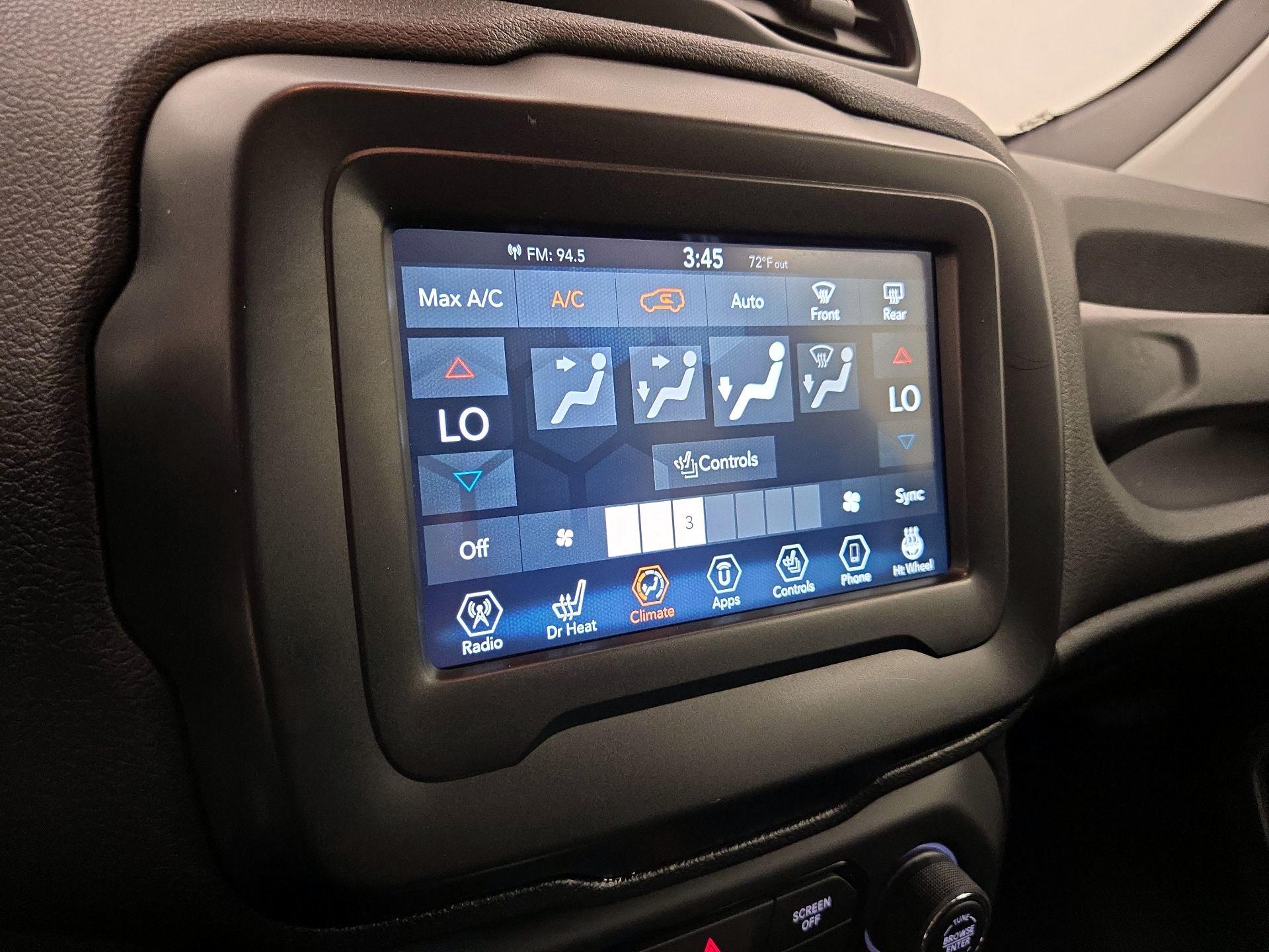 Thumbnail: 2018 Jeep Renegade - 16