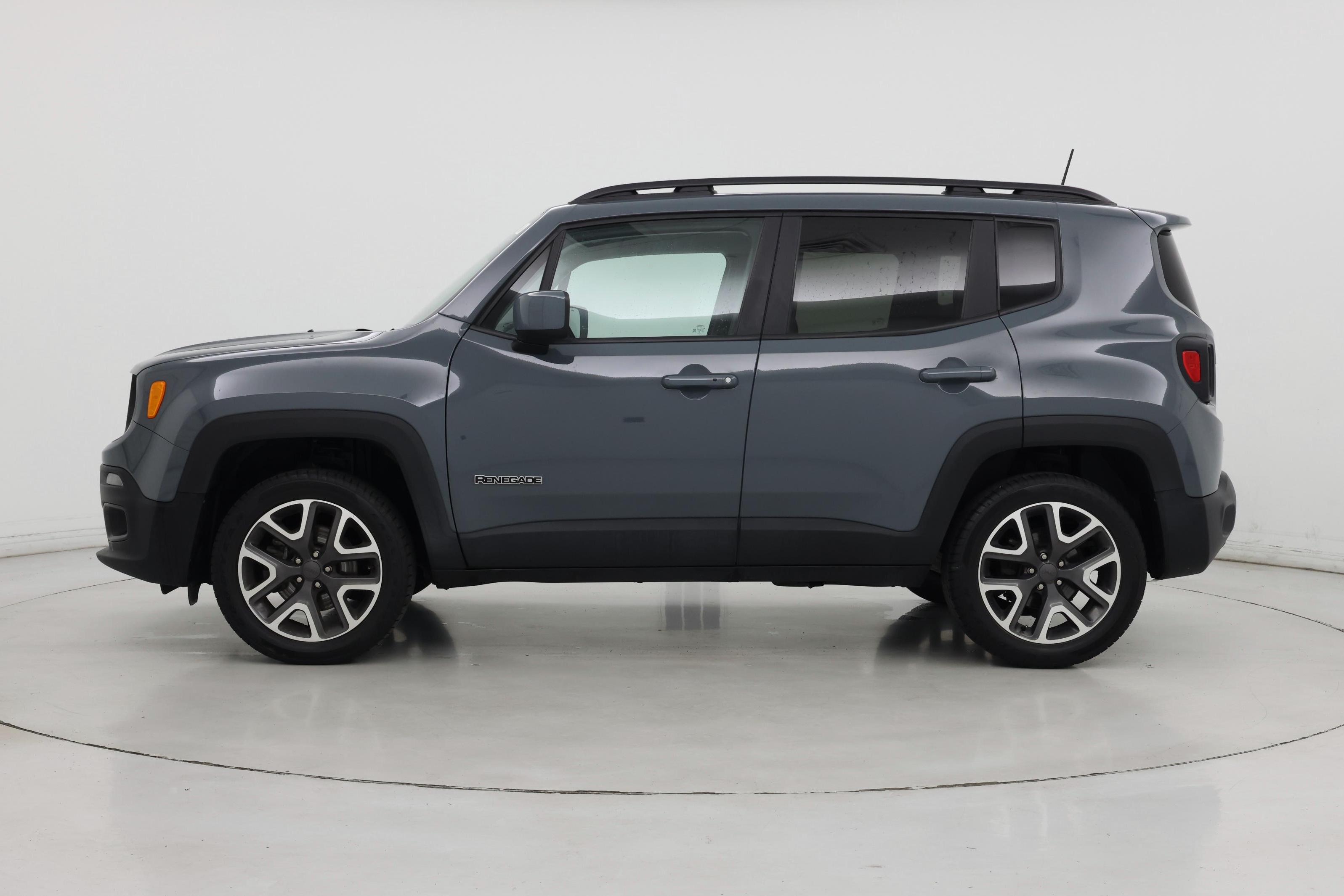 Thumbnail: 2018 Jeep Renegade - 3