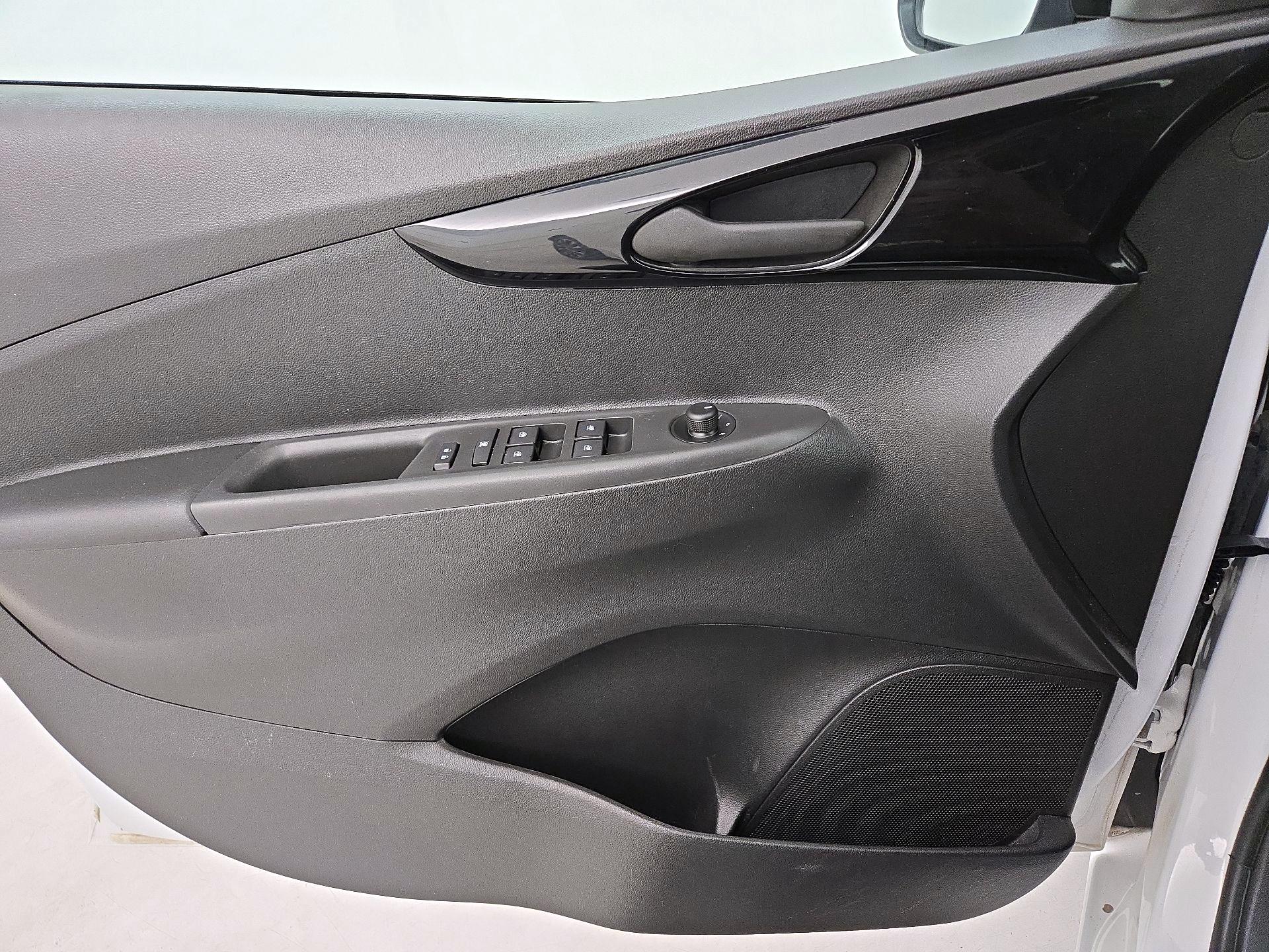 Thumbnail: 2022 Chevrolet Spark - 12