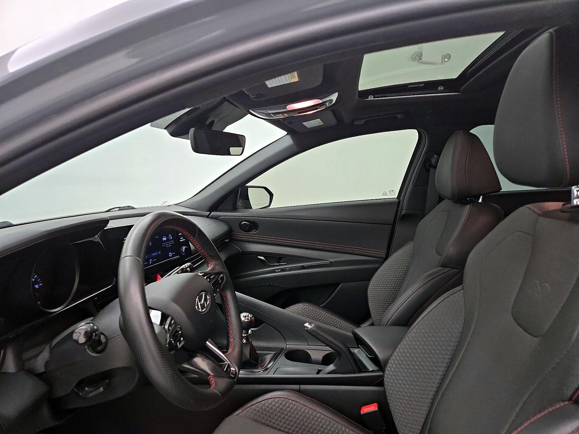Thumbnail: 2022 Hyundai Elantra - 19
