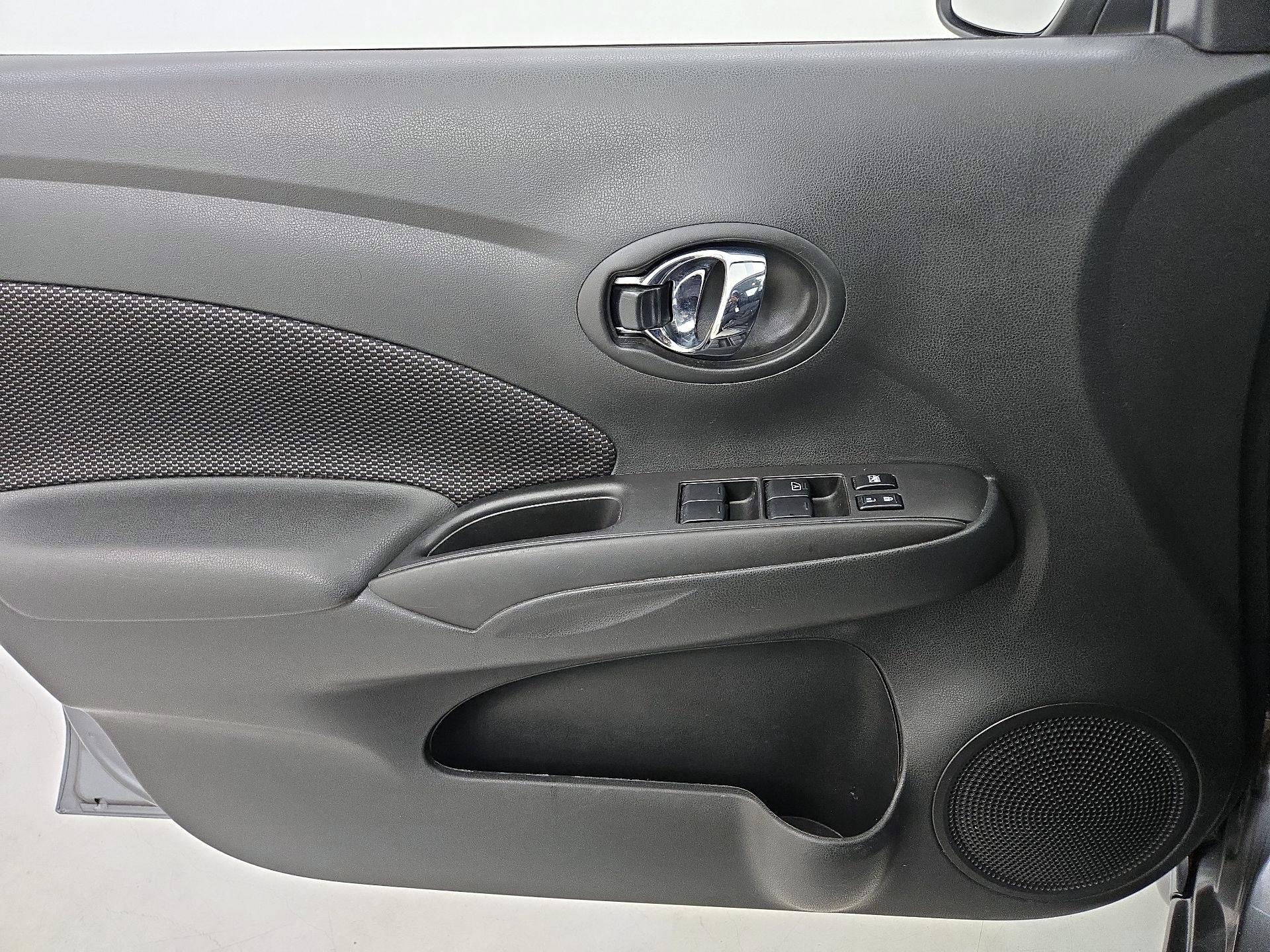 Thumbnail: 2018 Nissan Versa - 12