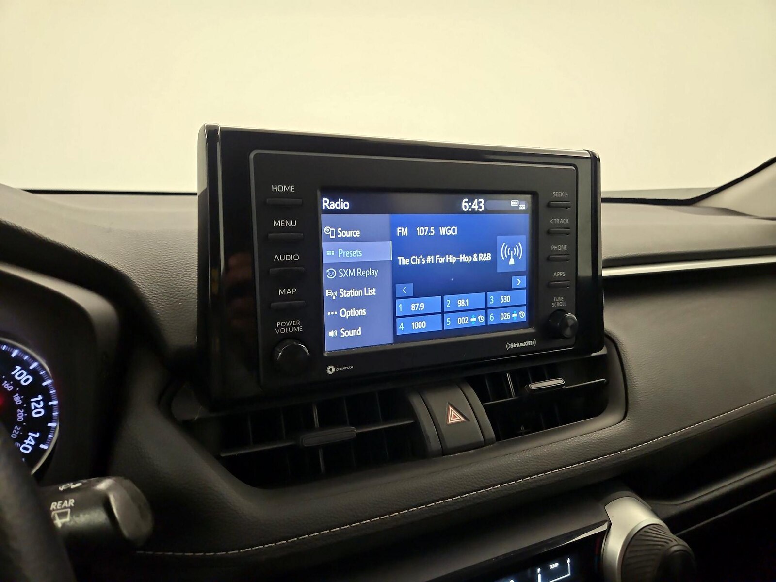 2022 Toyota RAV4 LE - Photo 14