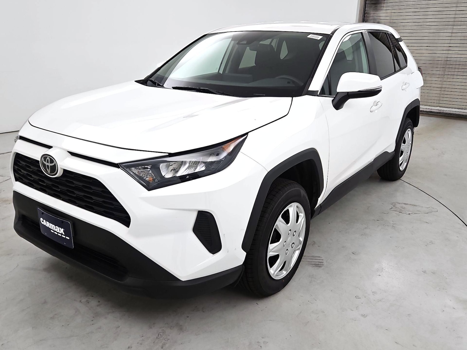 2022 Toyota RAV4 LE - Photo 3