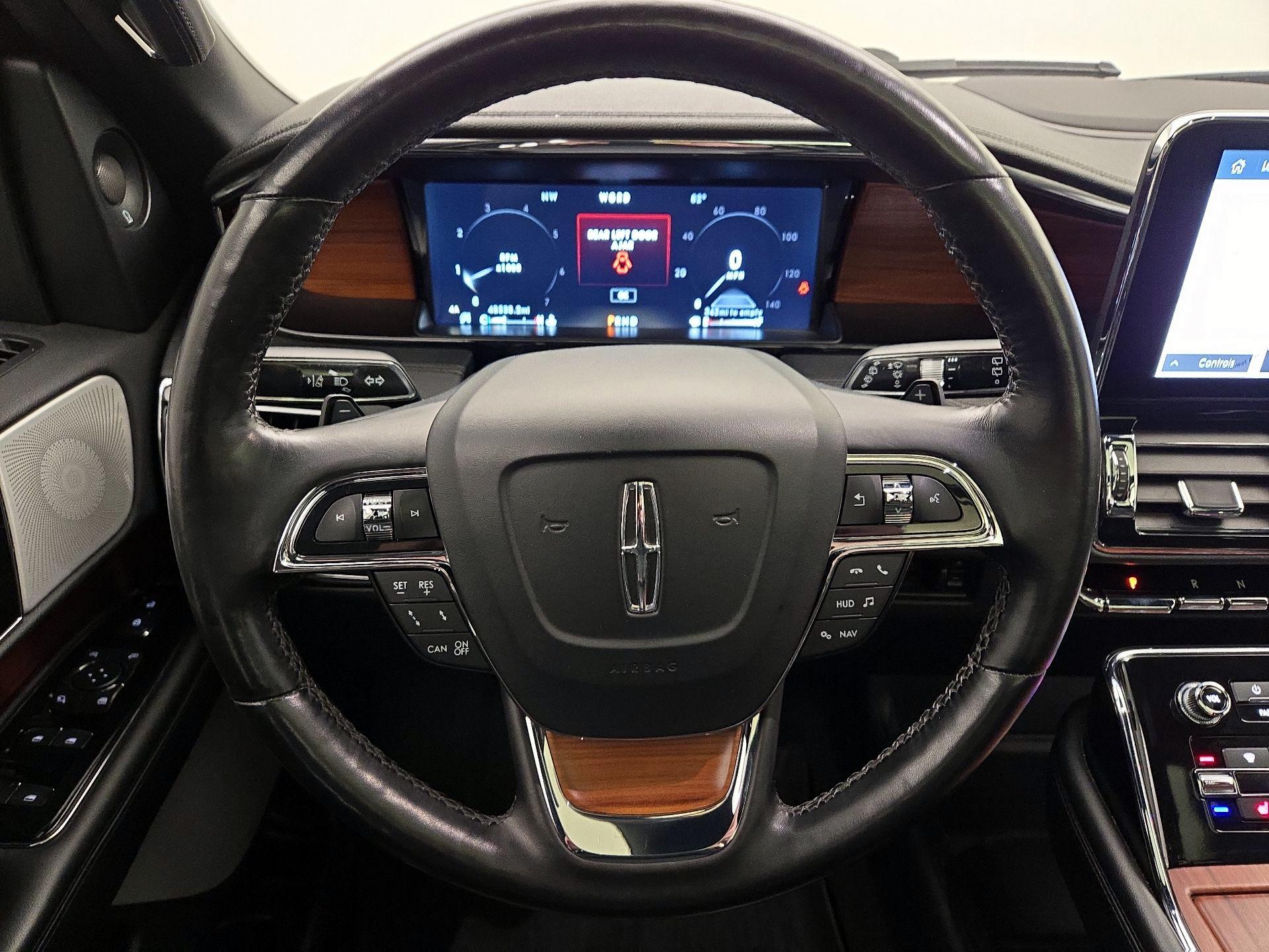 Thumbnail: 2020 Lincoln Navigator - 10