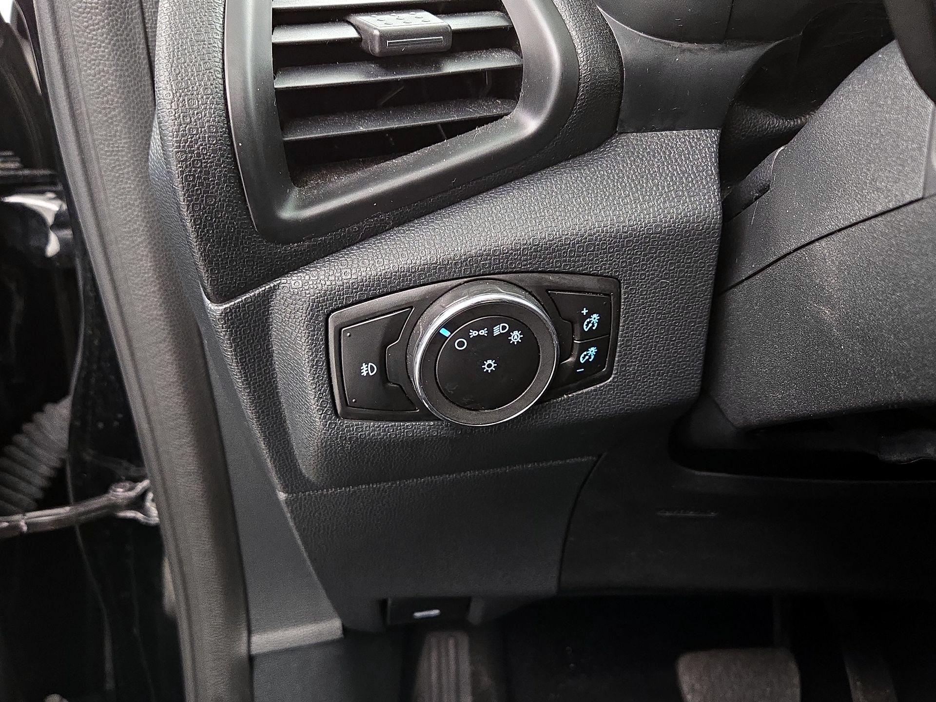 Thumbnail: 2019 Ford EcoSport - 13