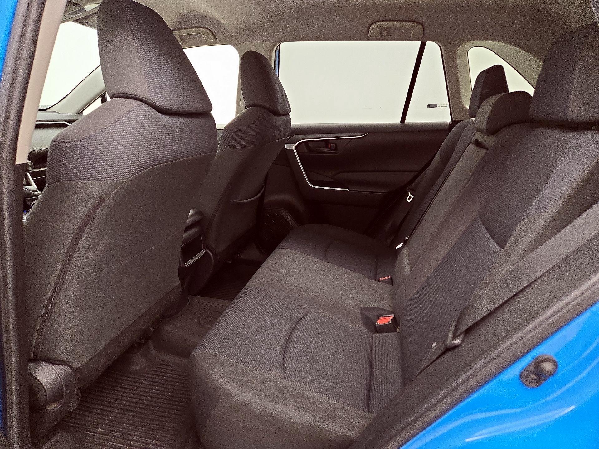 Thumbnail: 2020 Toyota RAV4 - 19