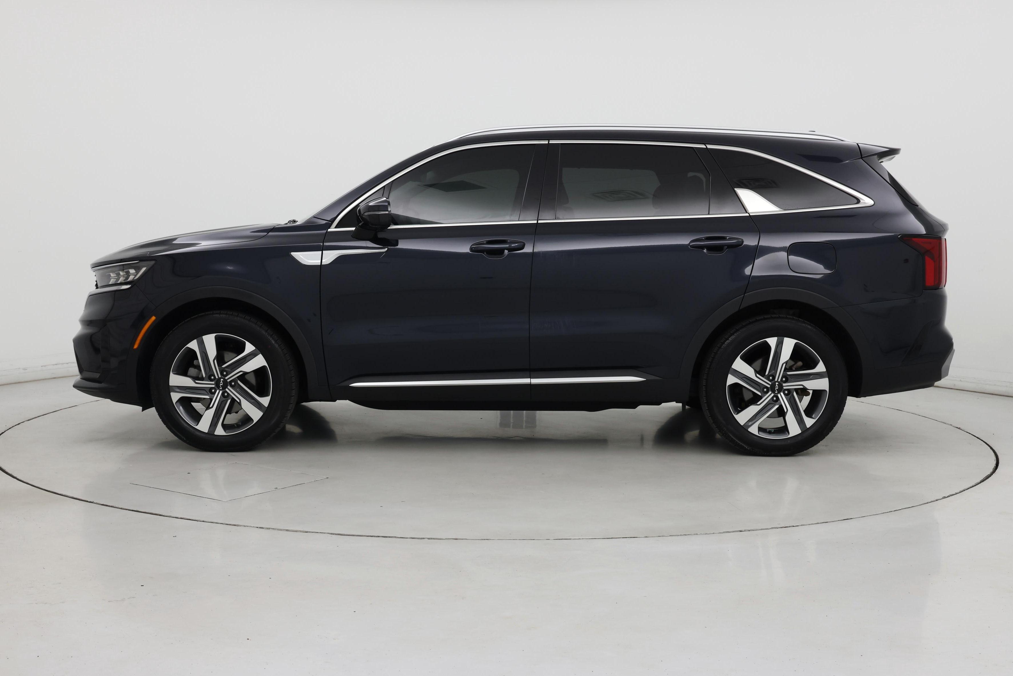 Thumbnail: 2023 Kia Sorento - 3