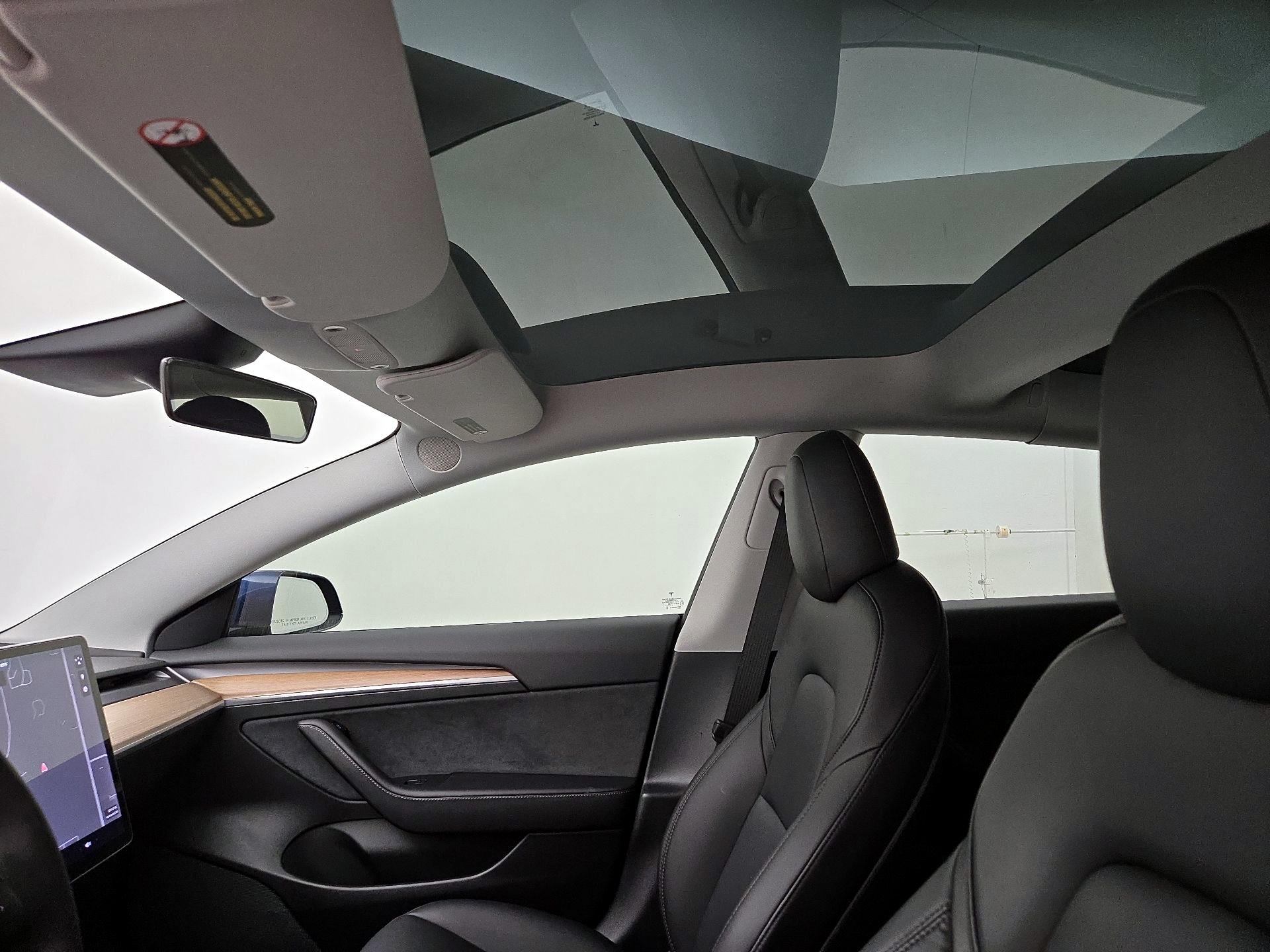 Thumbnail: 2021 Tesla Model 3 - 20