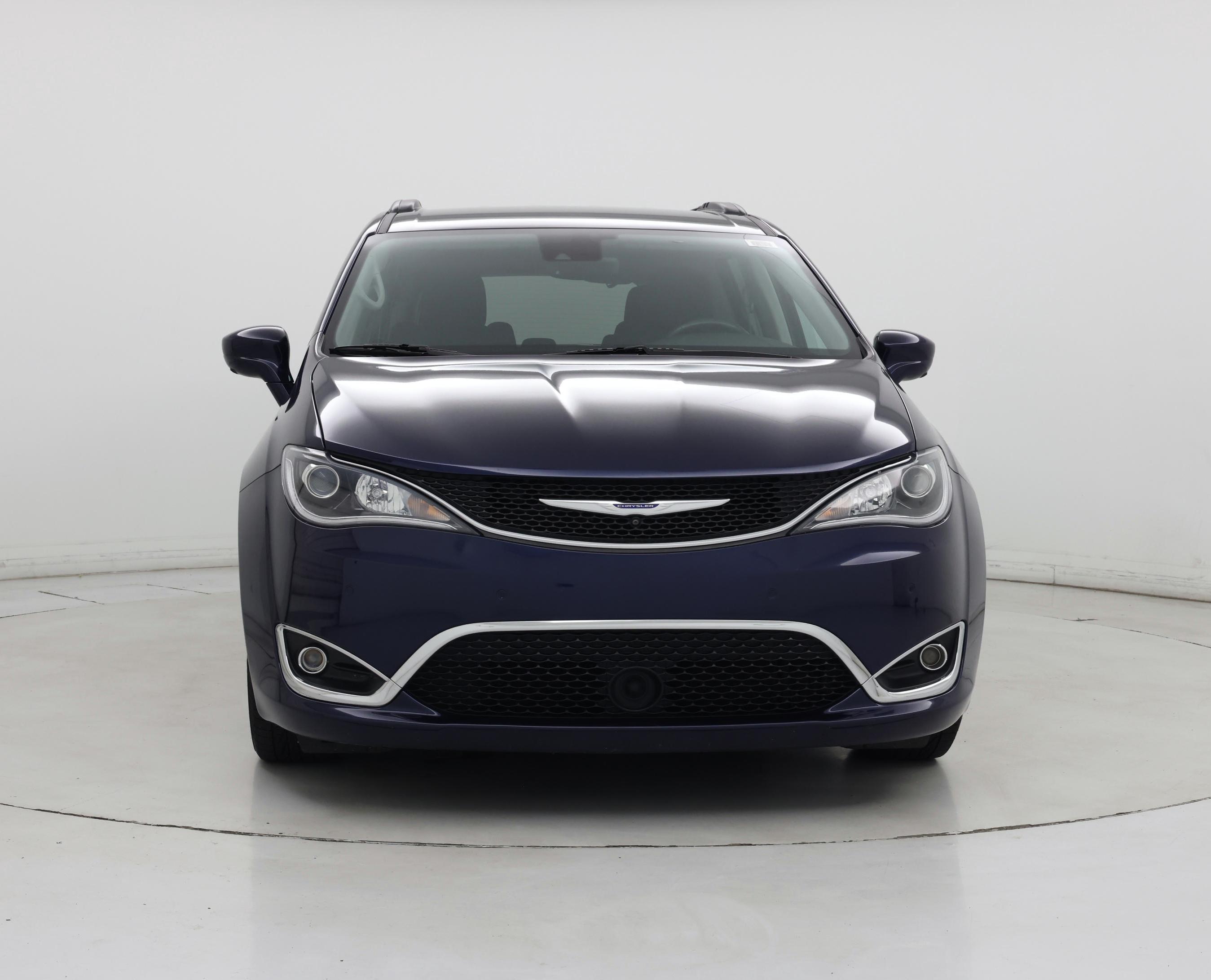 Thumbnail: 2019 Chrysler Pacifica - 5