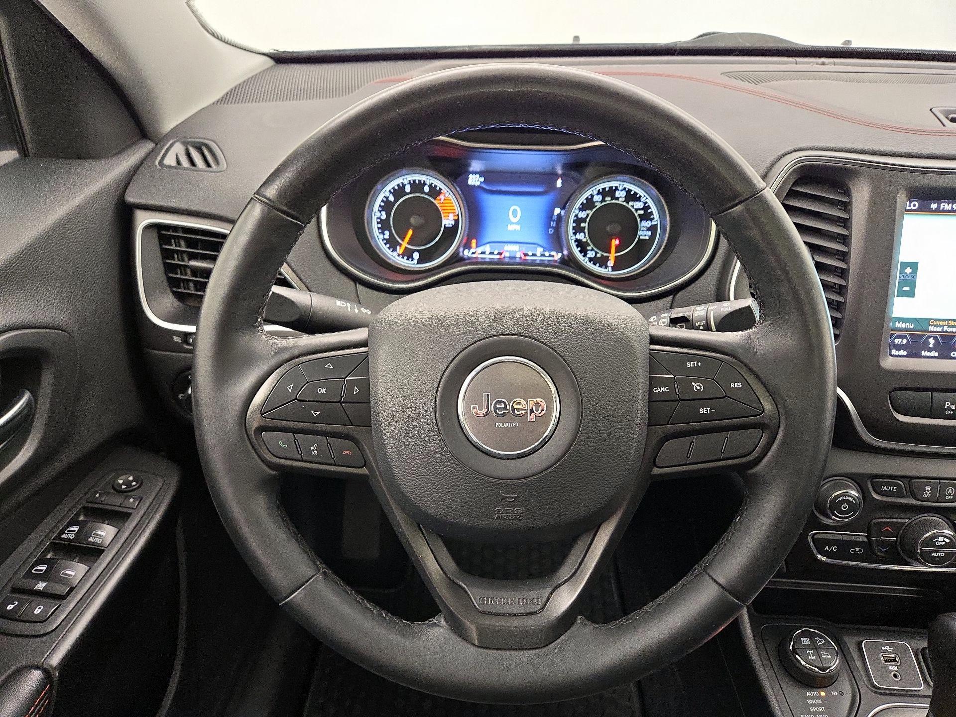 Thumbnail: 2019 Jeep Cherokee - 10