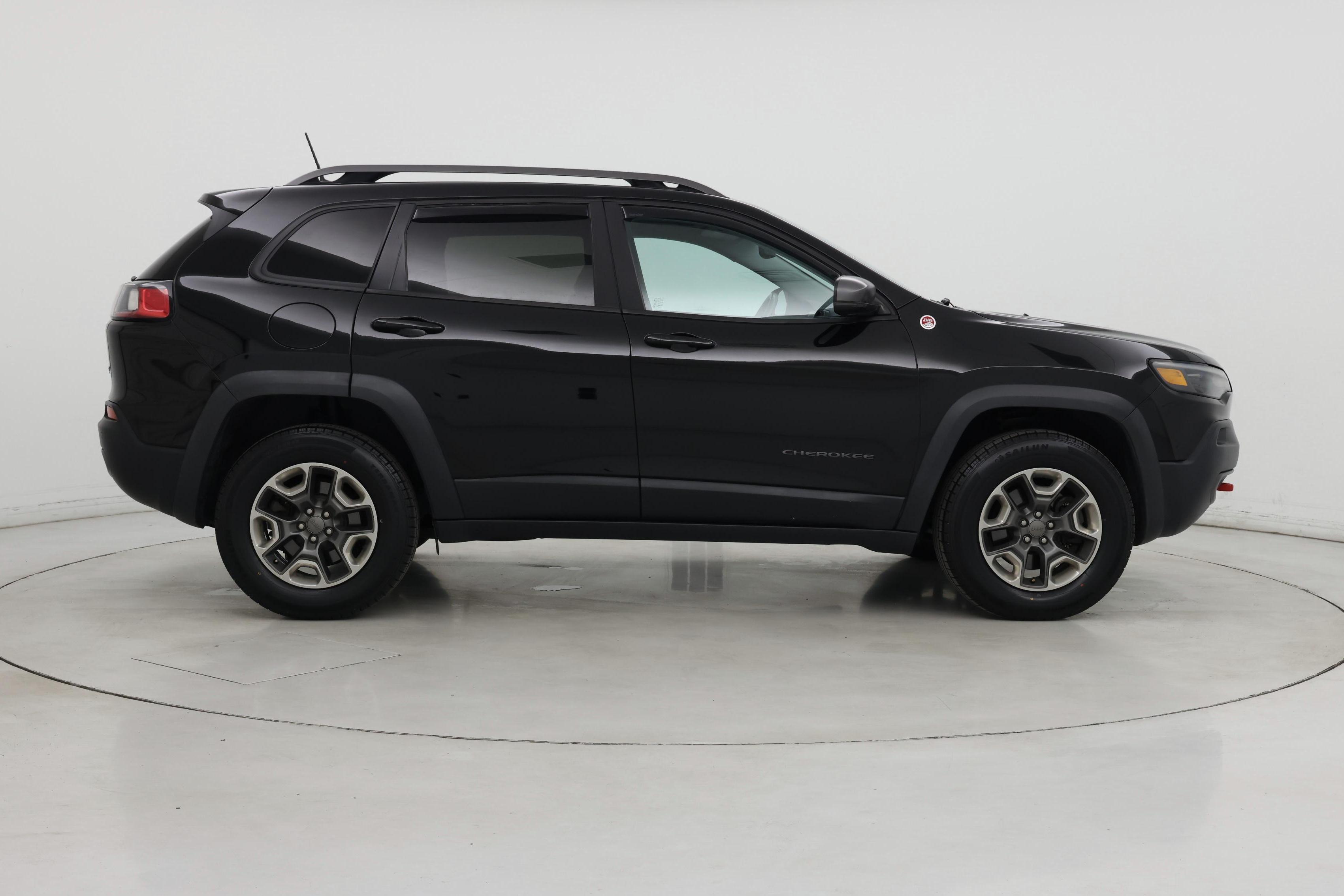 Thumbnail: 2019 Jeep Cherokee - 7