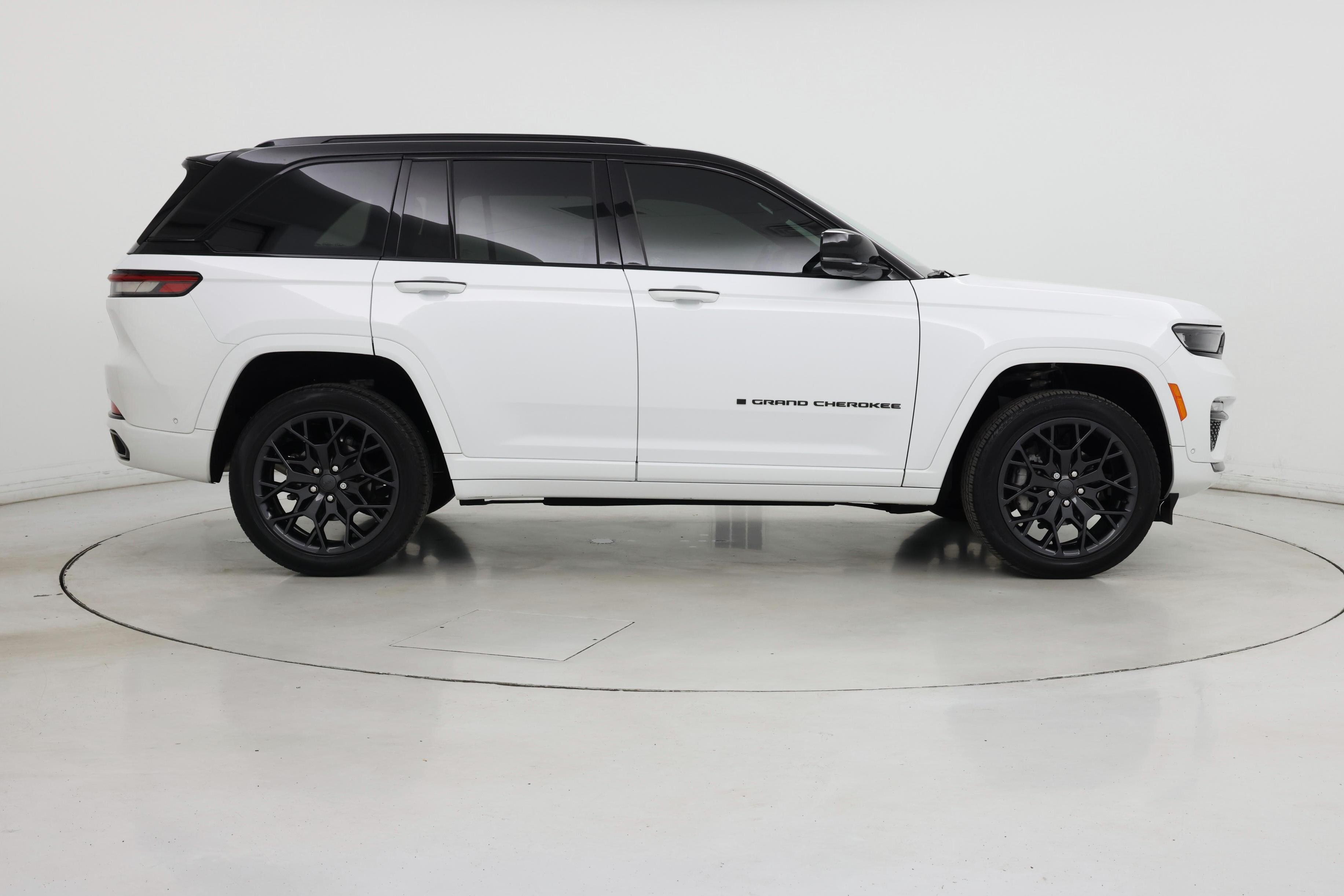 Thumbnail: 2025 Jeep Grand Cherokee - 7