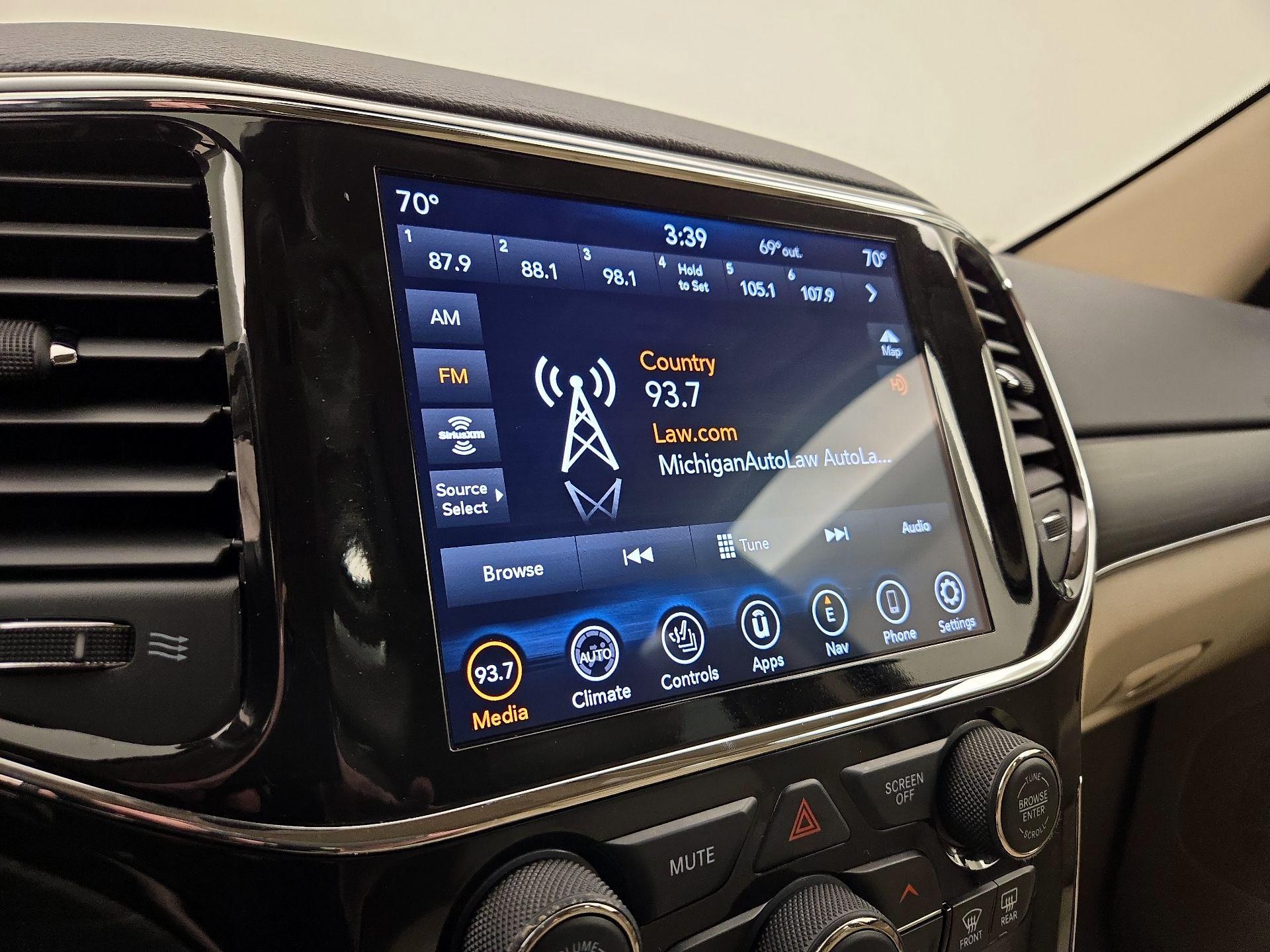 Thumbnail: 2021 Jeep Grand Cherokee - 16