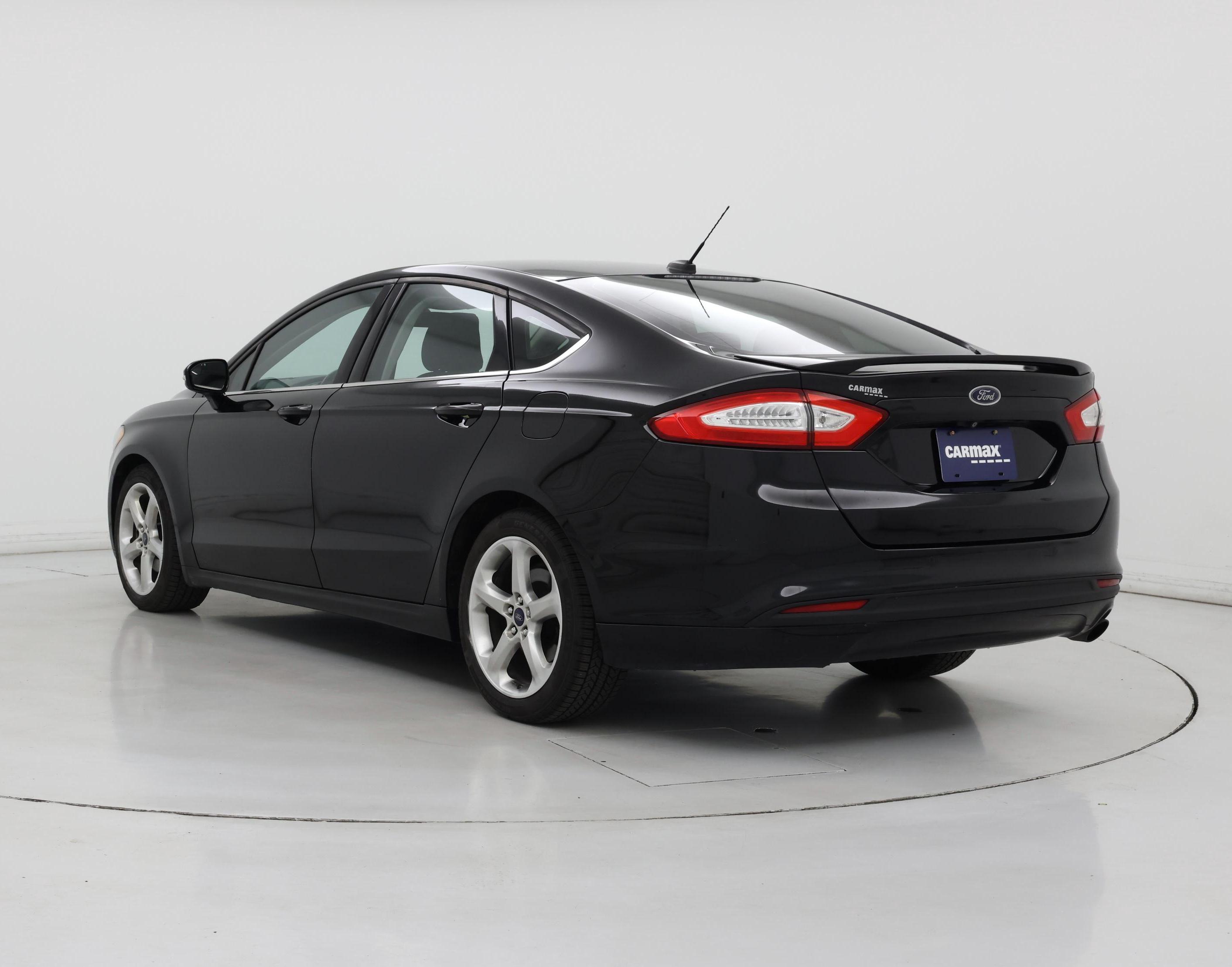 Thumbnail: 2016 Ford Fusion - 2