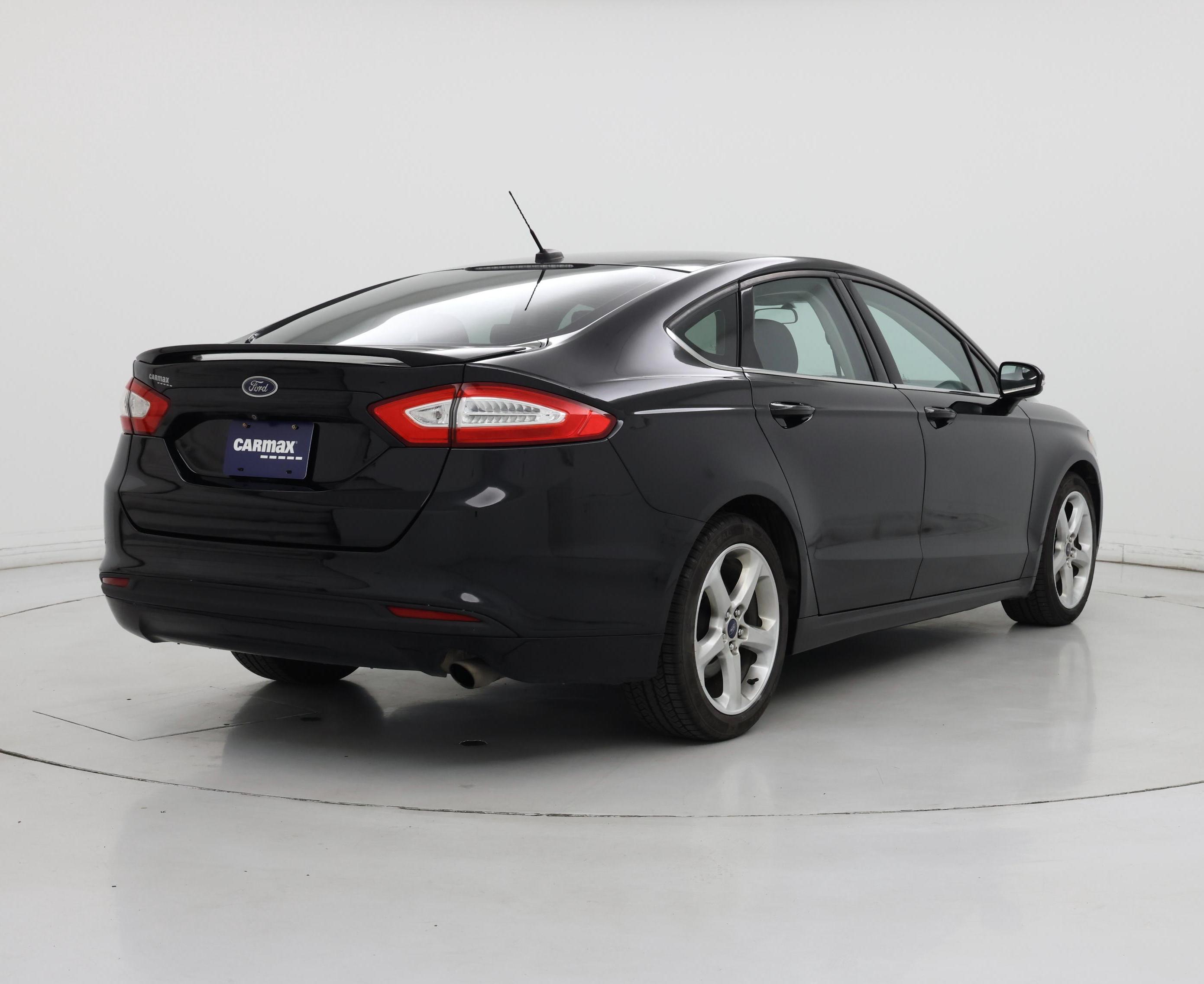 Thumbnail: 2016 Ford Fusion - 8