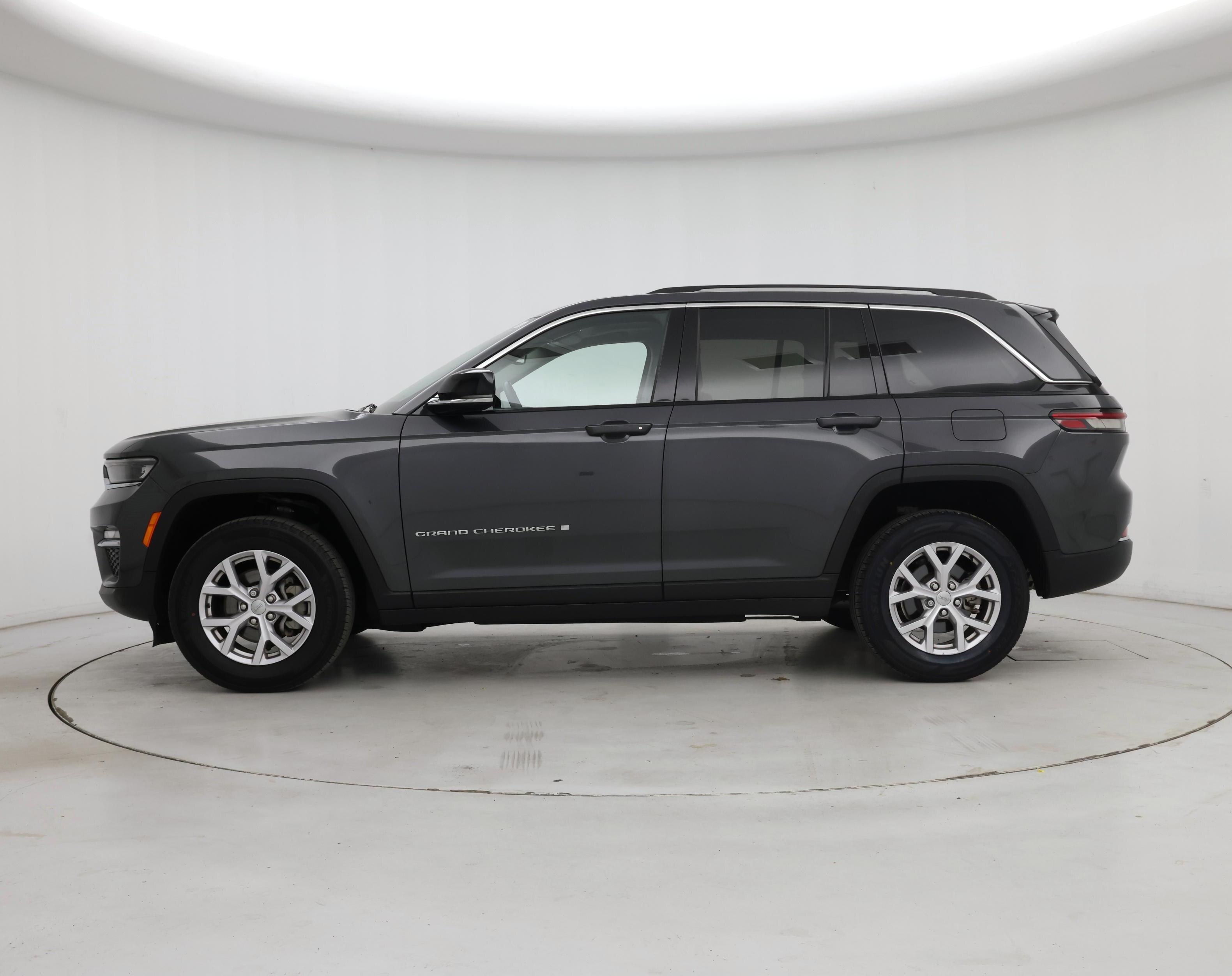Thumbnail: 2022 Jeep Grand Cherokee - 3