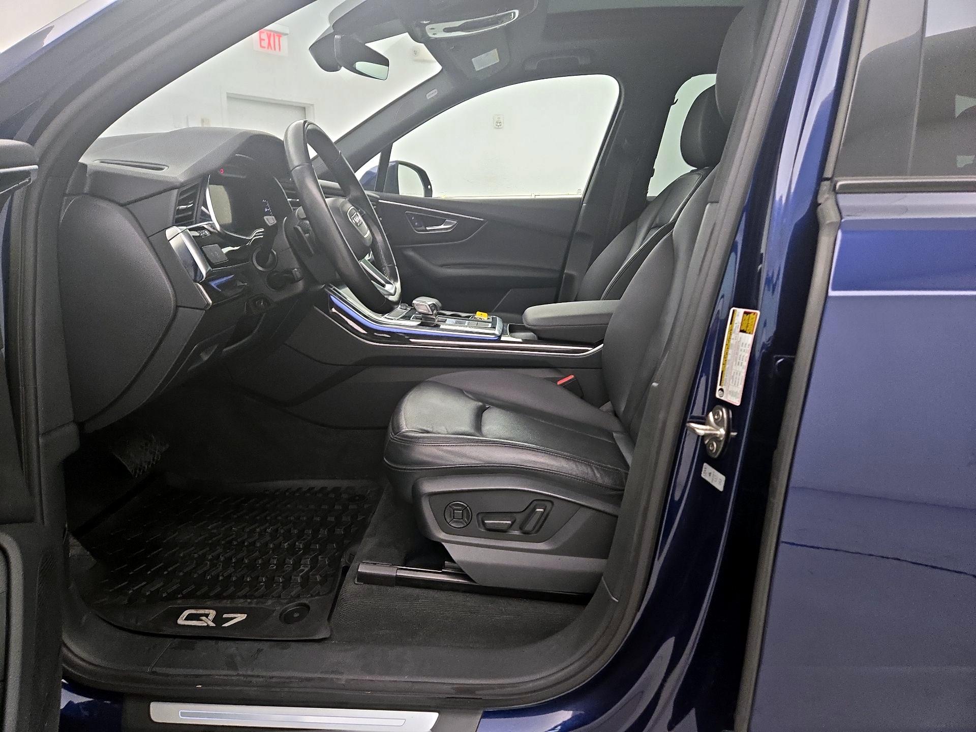 Thumbnail: 2022 Audi Q7 - 11