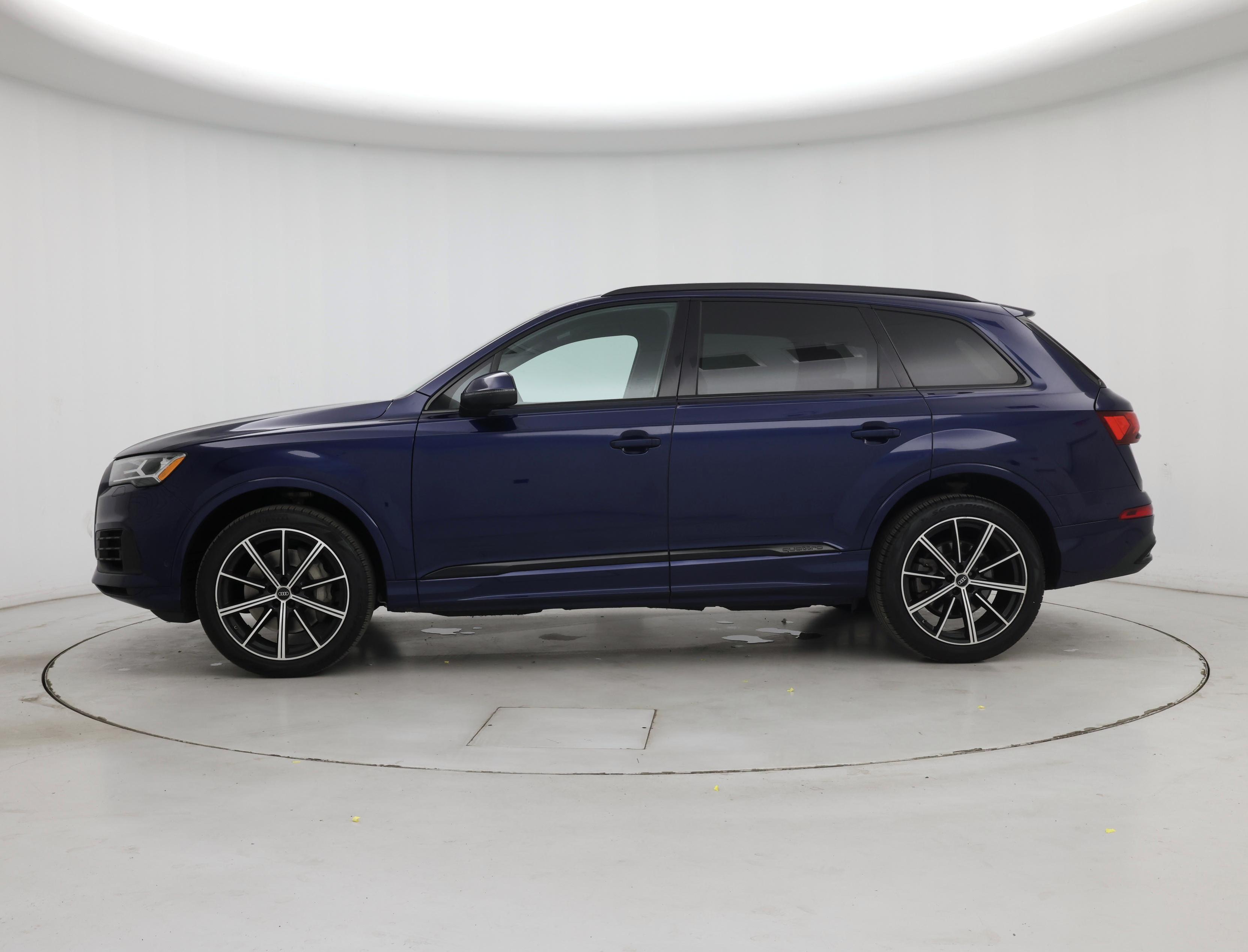 Thumbnail: 2022 Audi Q7 - 3