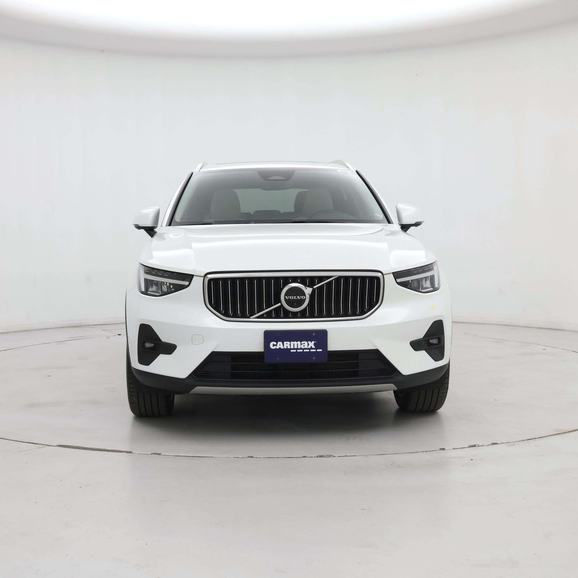 Thumbnail: 2023 Volvo XC40 - 5