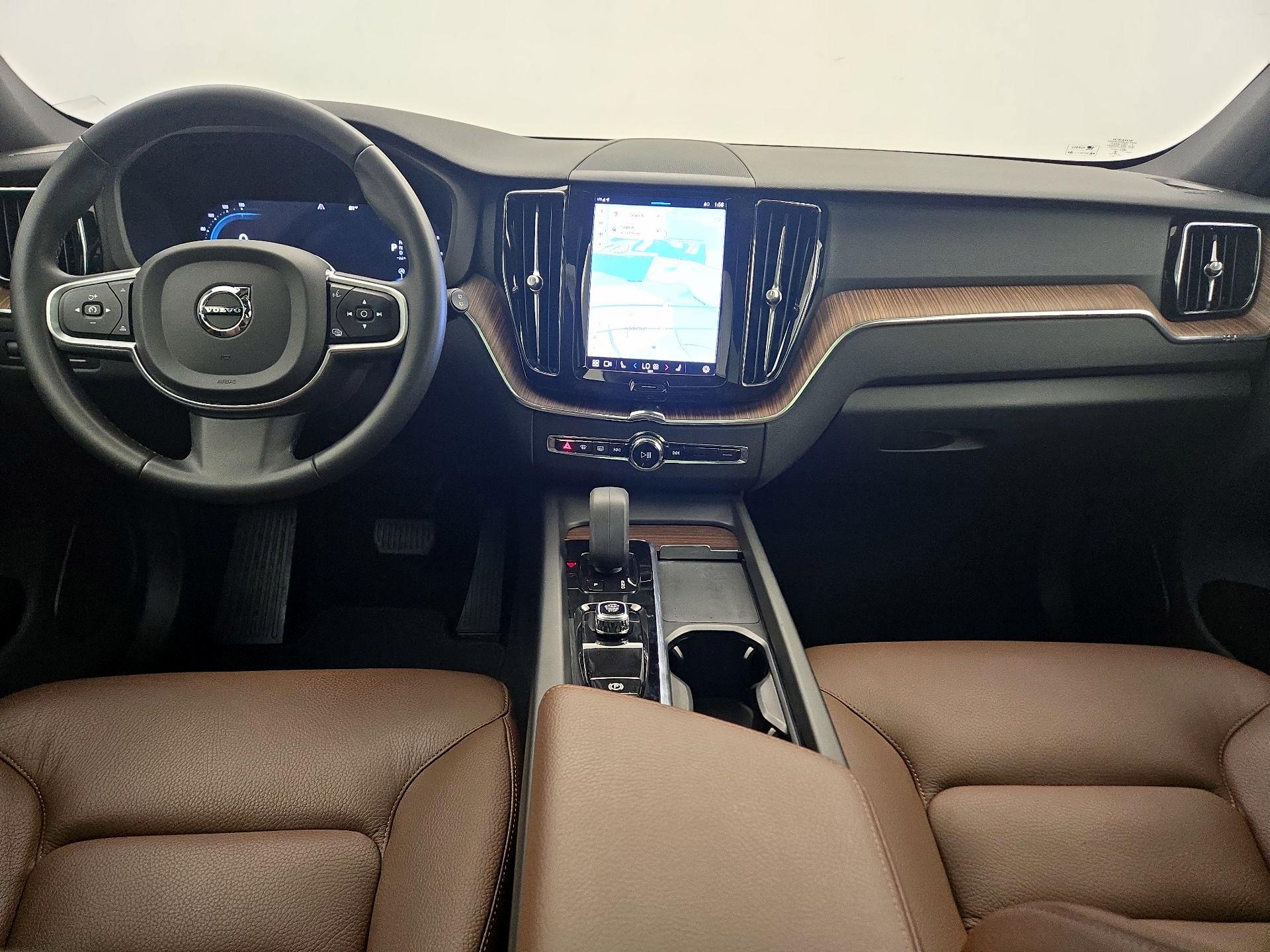 Thumbnail: 2022 Volvo XC60 - 9