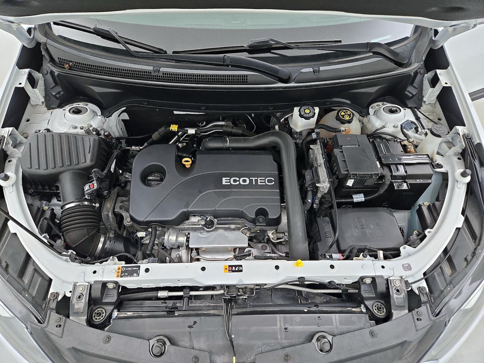 2020 Chevrolet Equinox LT - Photo 24