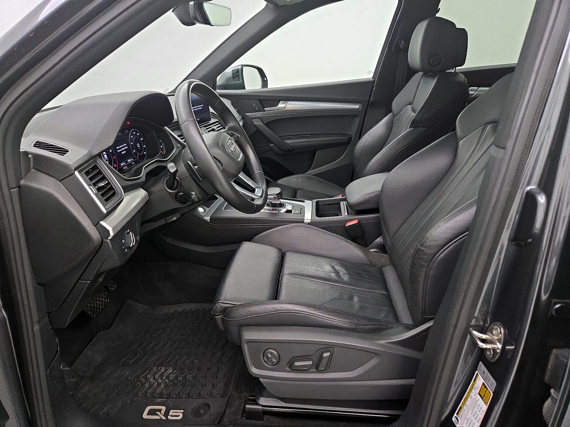 Thumbnail: 2020 Audi Q5 - 11
