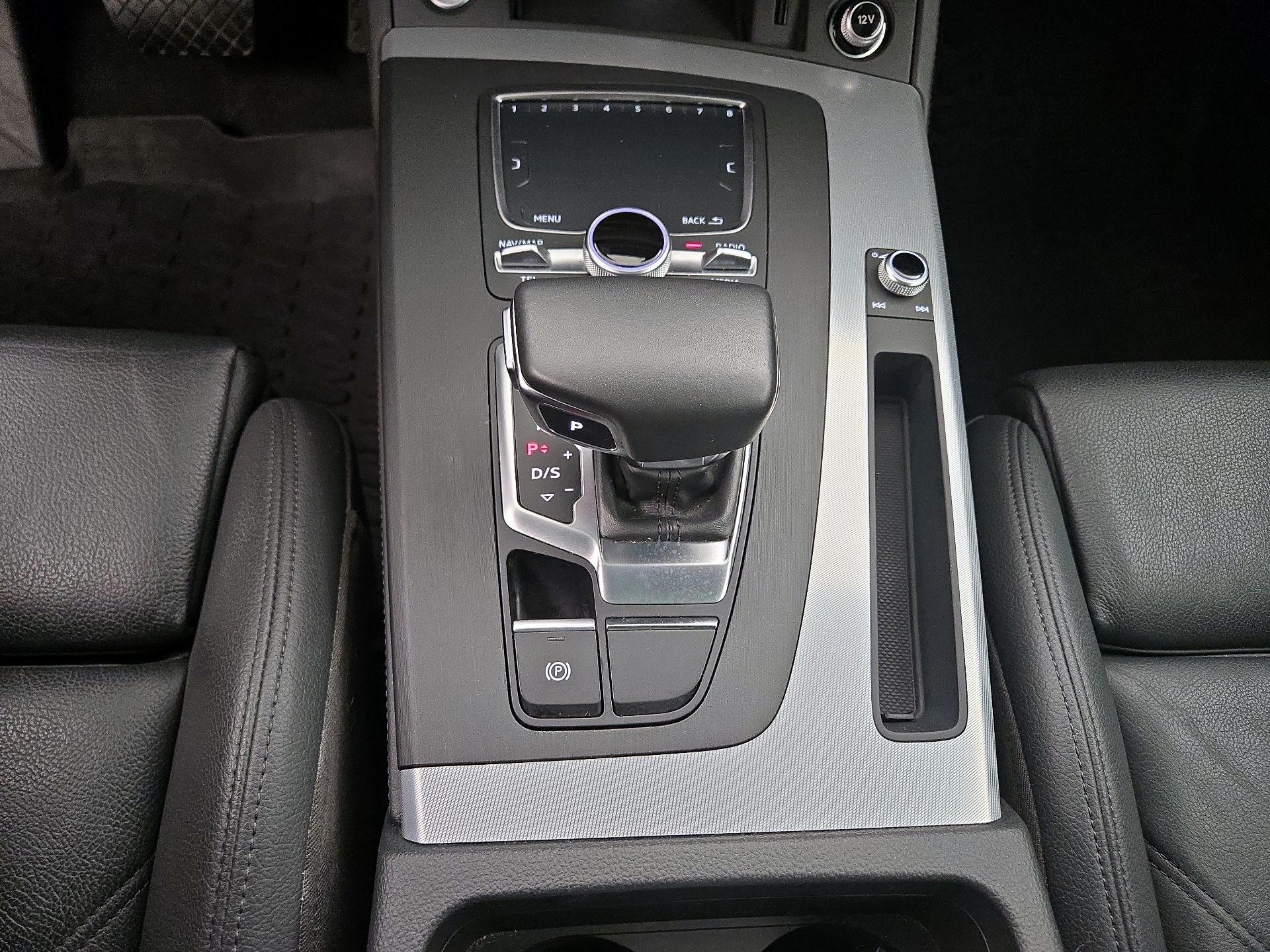 Thumbnail: 2020 Audi Q5 - 17