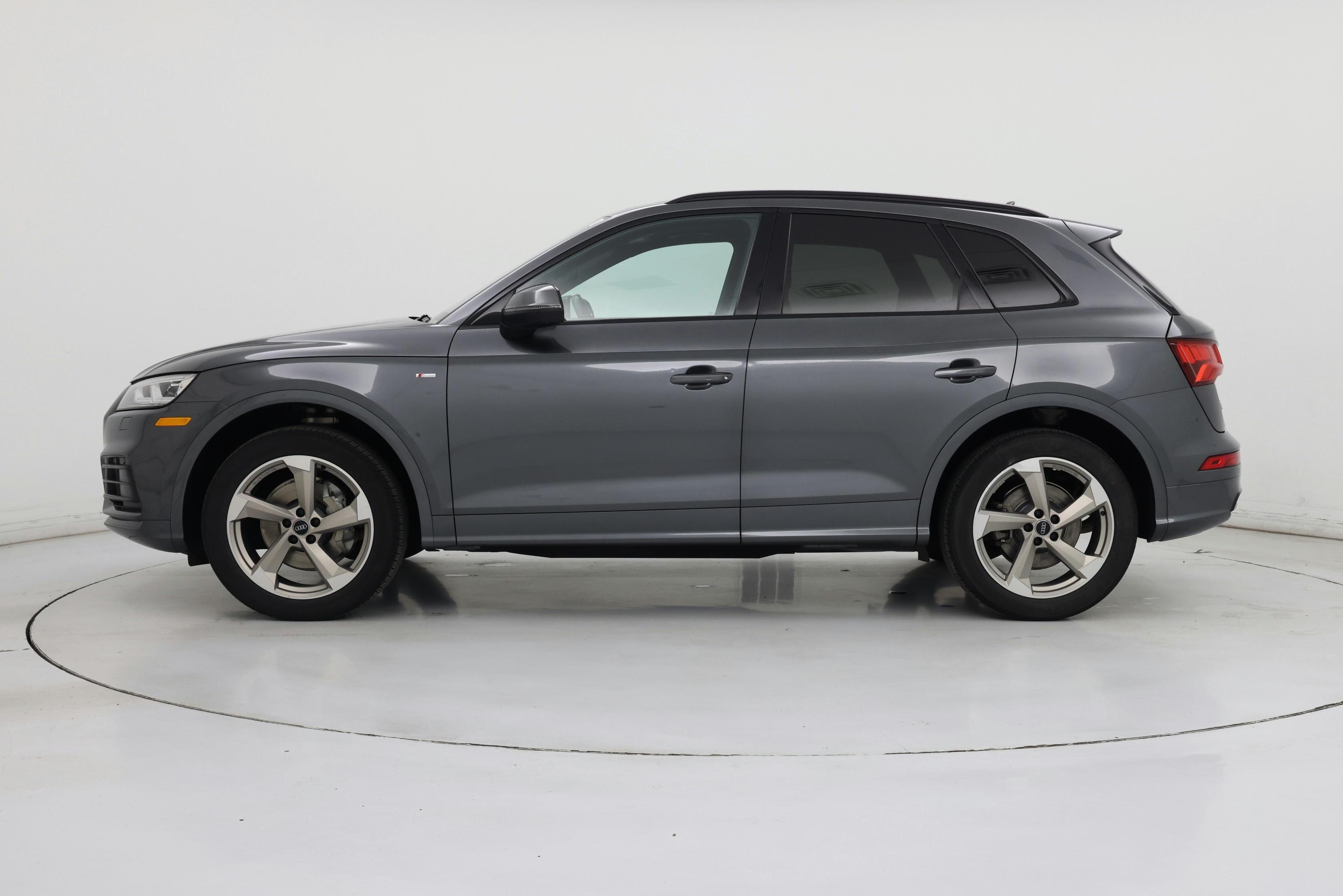 Thumbnail: 2020 Audi Q5 - 3