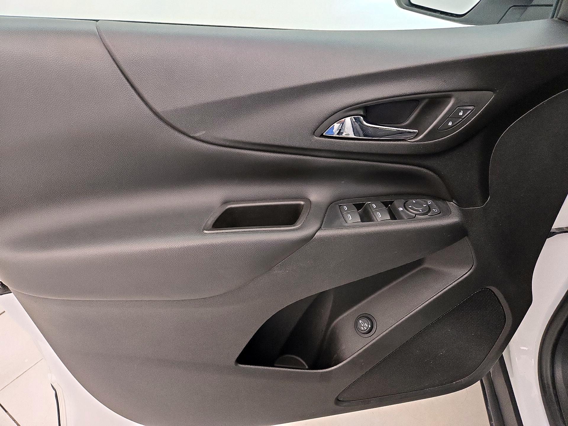 Thumbnail: 2020 Chevrolet Equinox - 12
