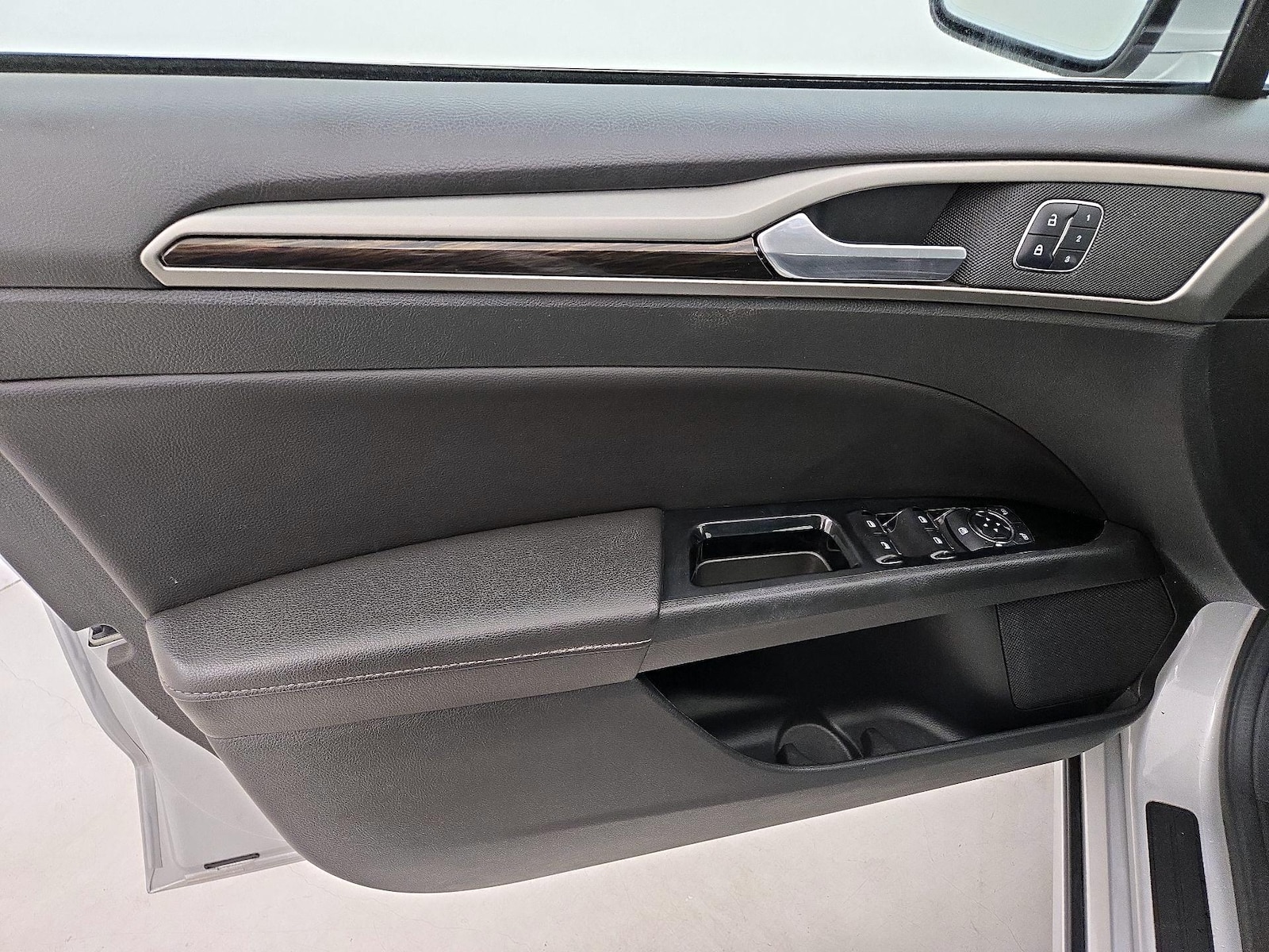 2015 Ford Fusion SE - Photo 13