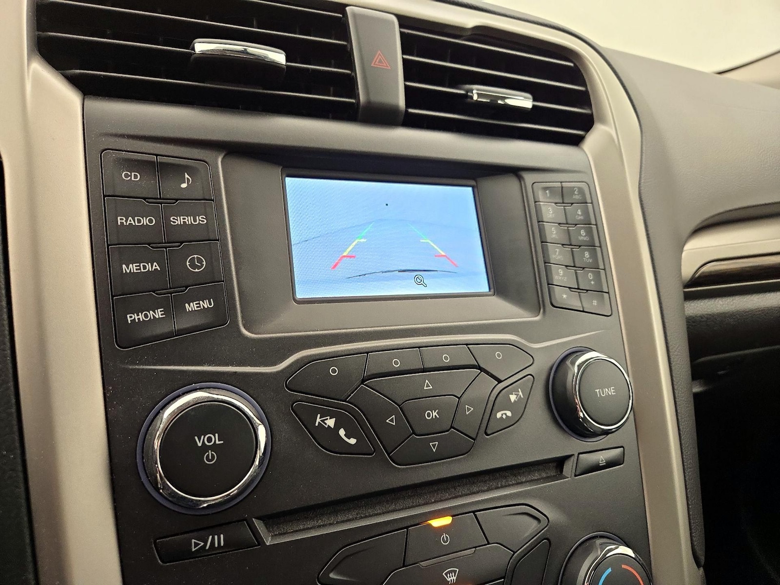 2015 Ford Fusion SE - Photo 15