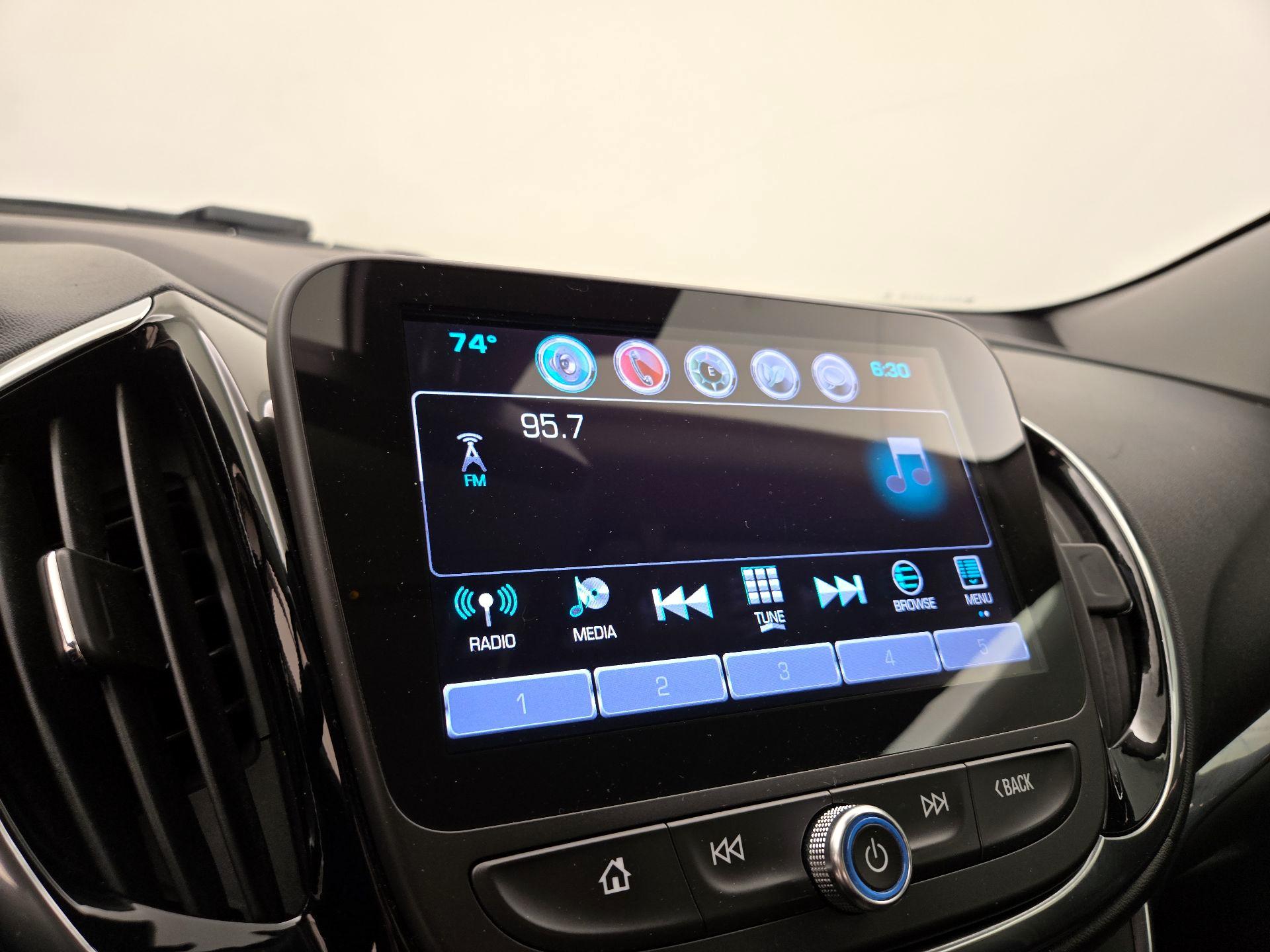 Thumbnail: 2017 Chevrolet Volt - 15