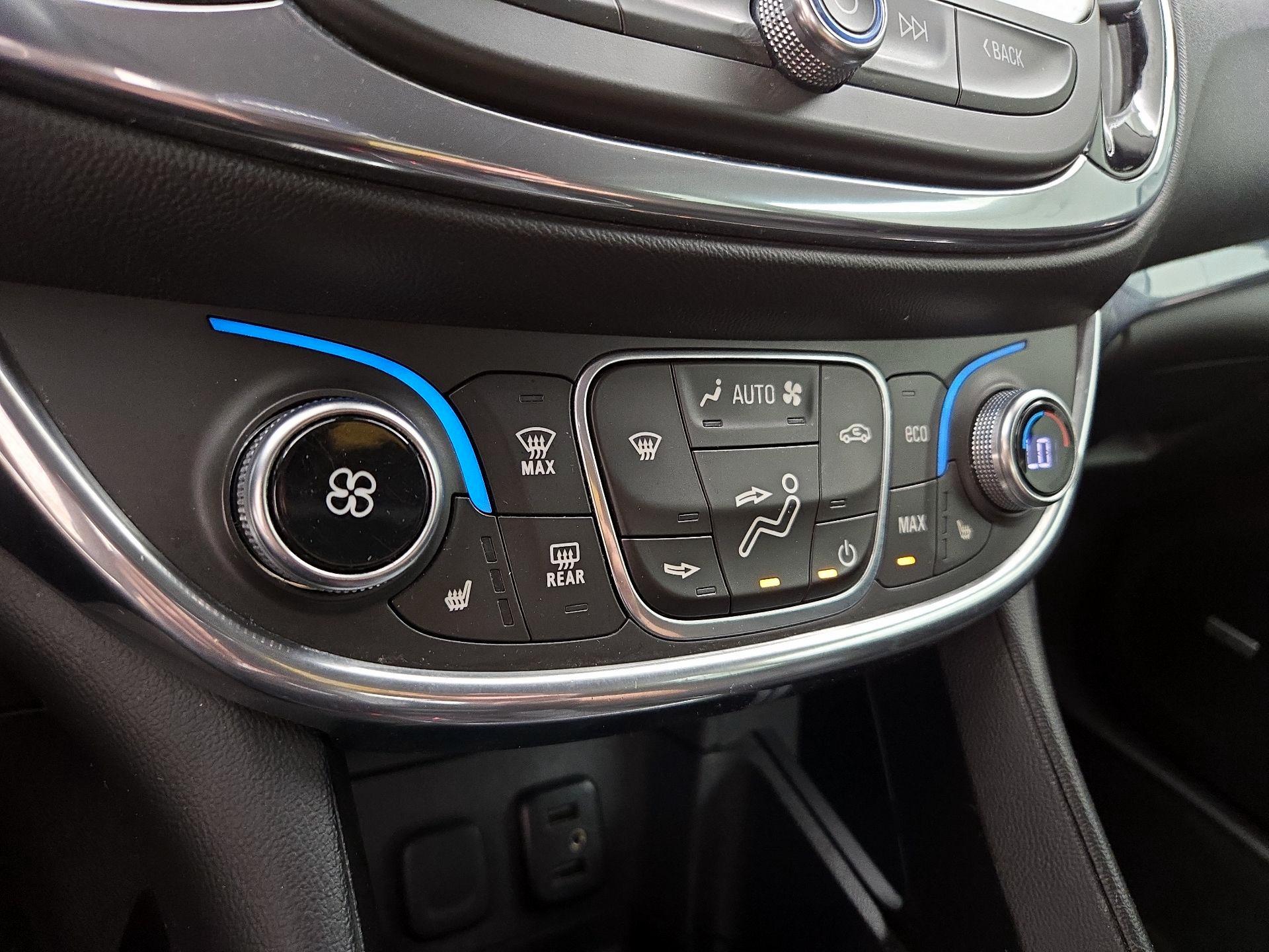 Thumbnail: 2017 Chevrolet Volt - 16