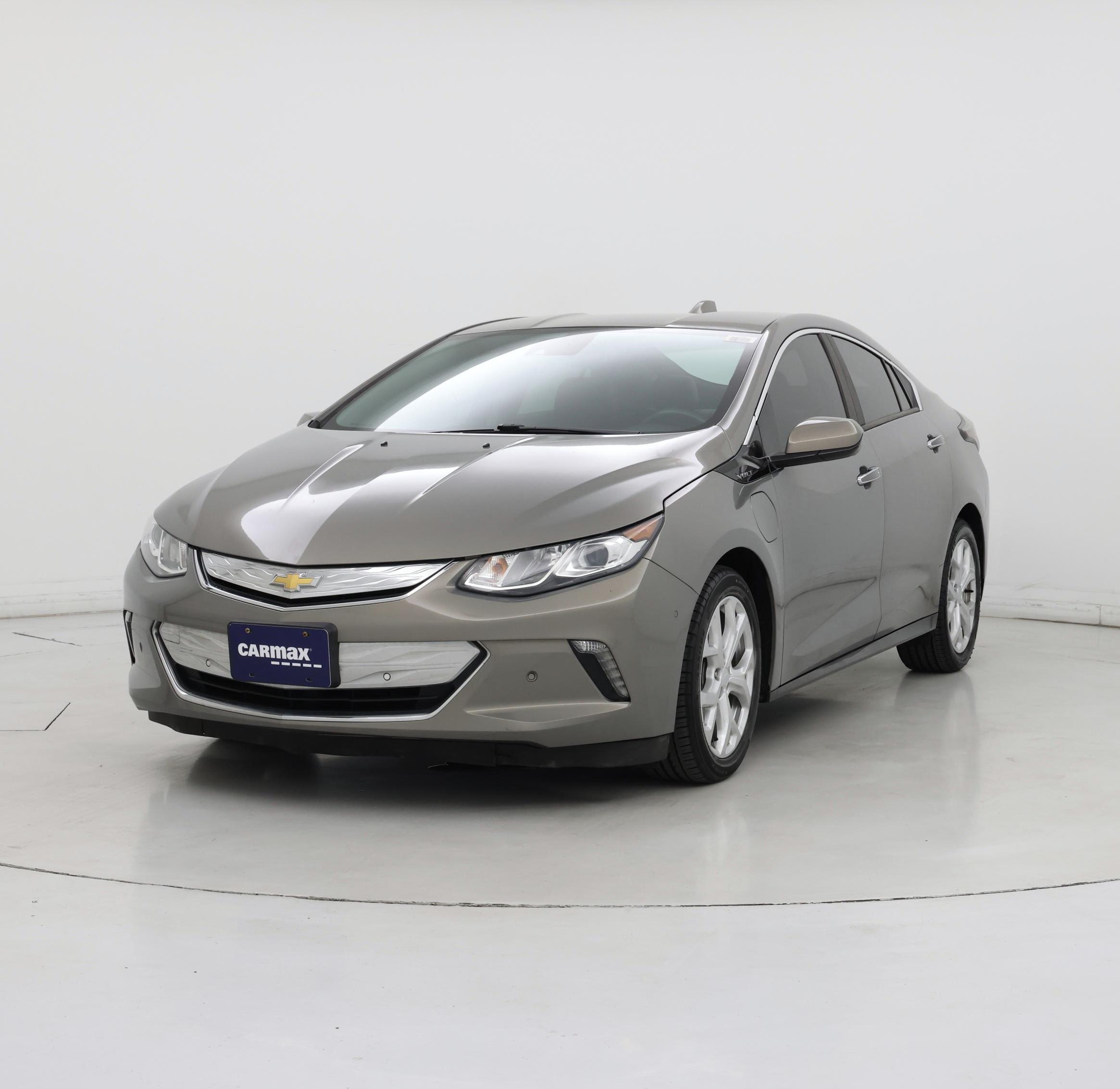 Thumbnail: 2017 Chevrolet Volt - 4