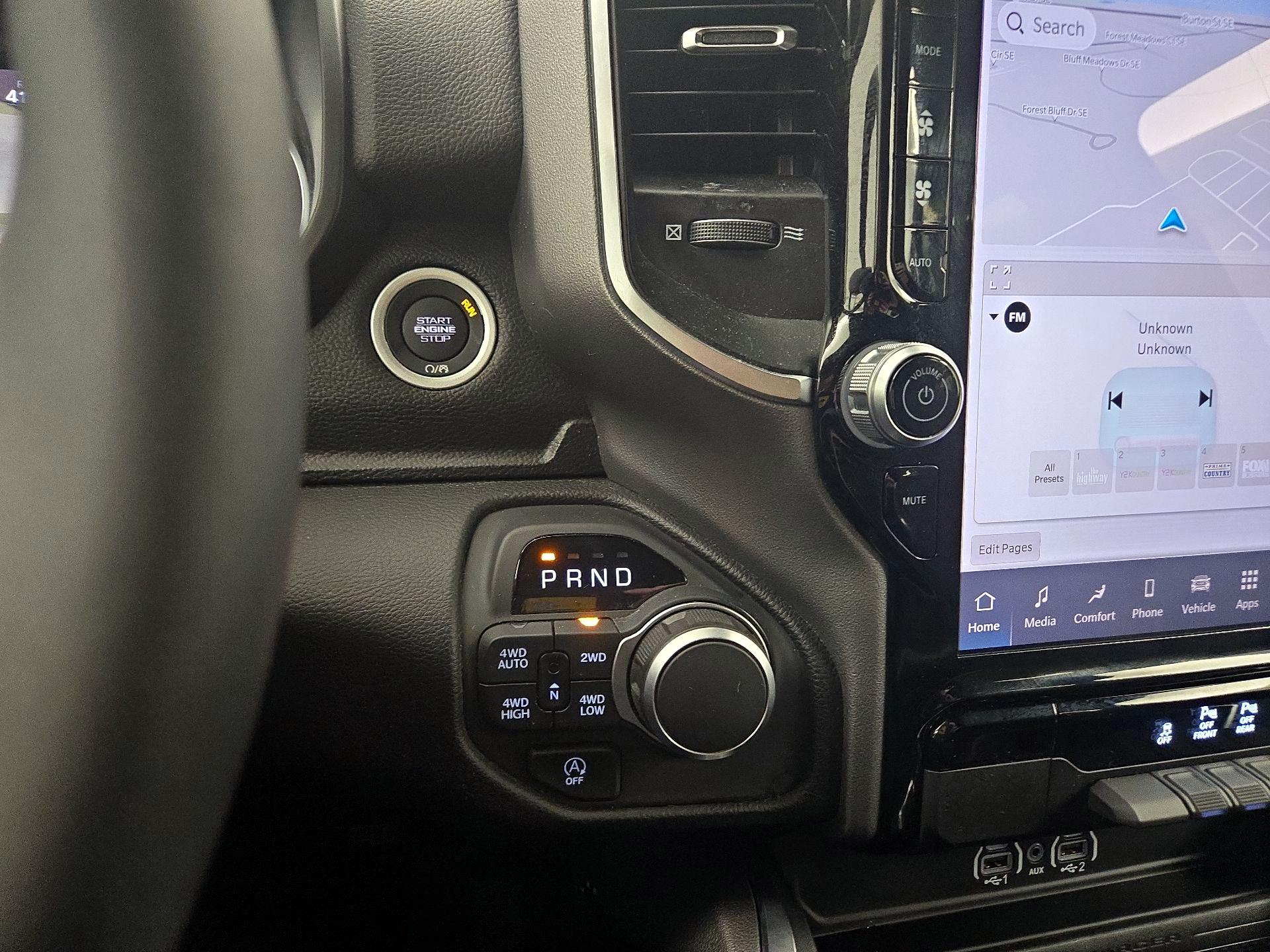 Thumbnail: 2025 RAM 1500 - 18