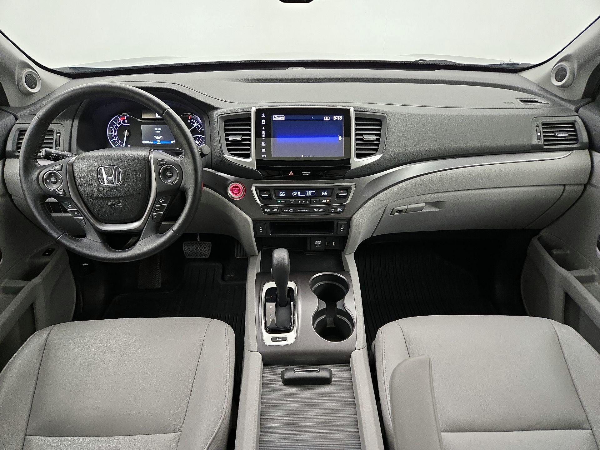 Thumbnail: 2017 Honda Pilot - 9