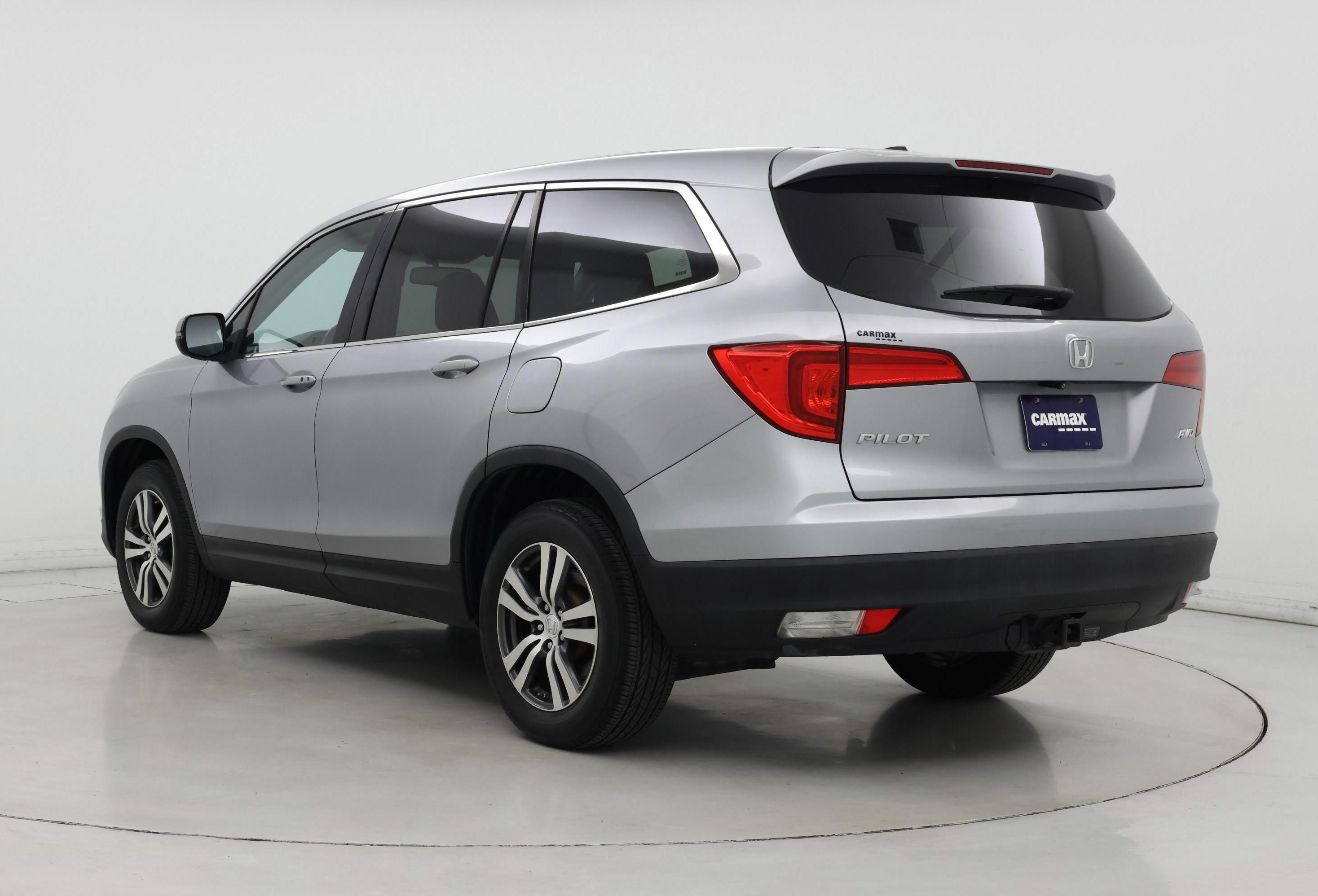 Thumbnail: 2017 Honda Pilot - 2