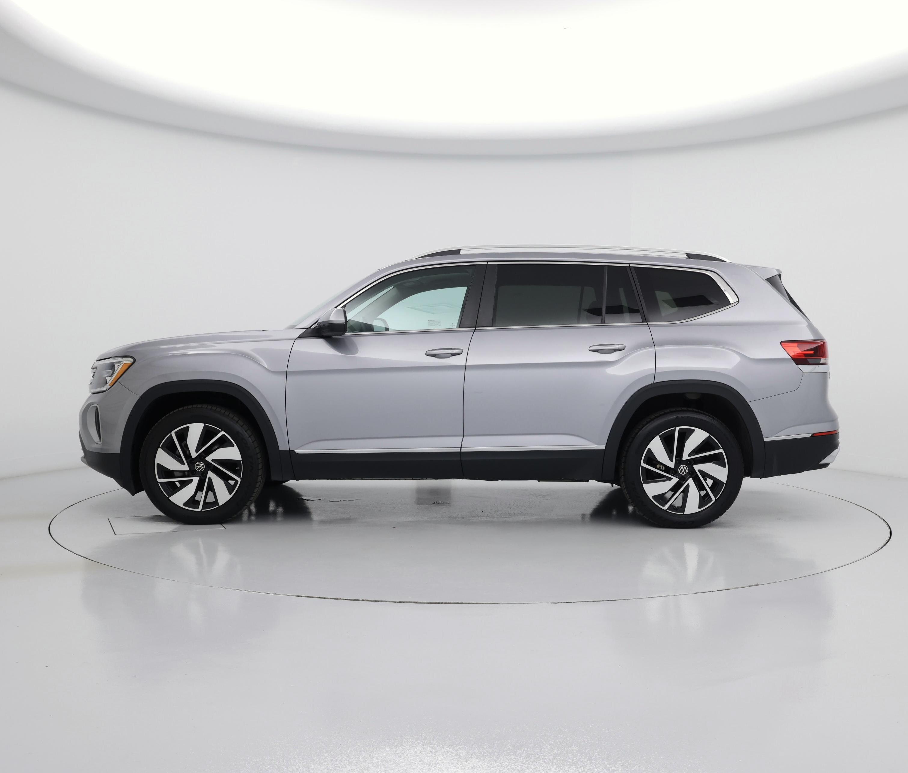 Thumbnail: 2024 Volkswagen Atlas - 3