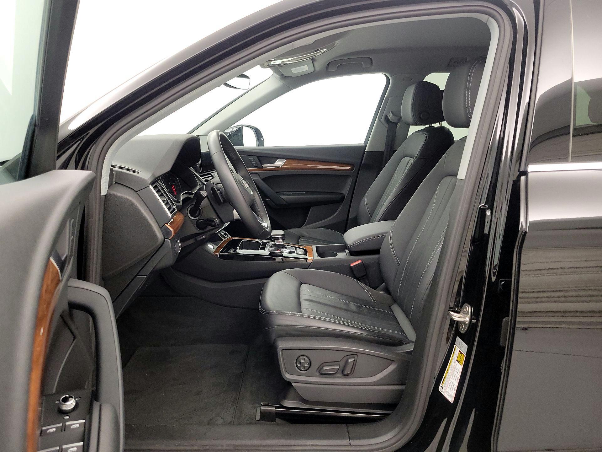 Thumbnail: 2023 Audi Q5 - 11