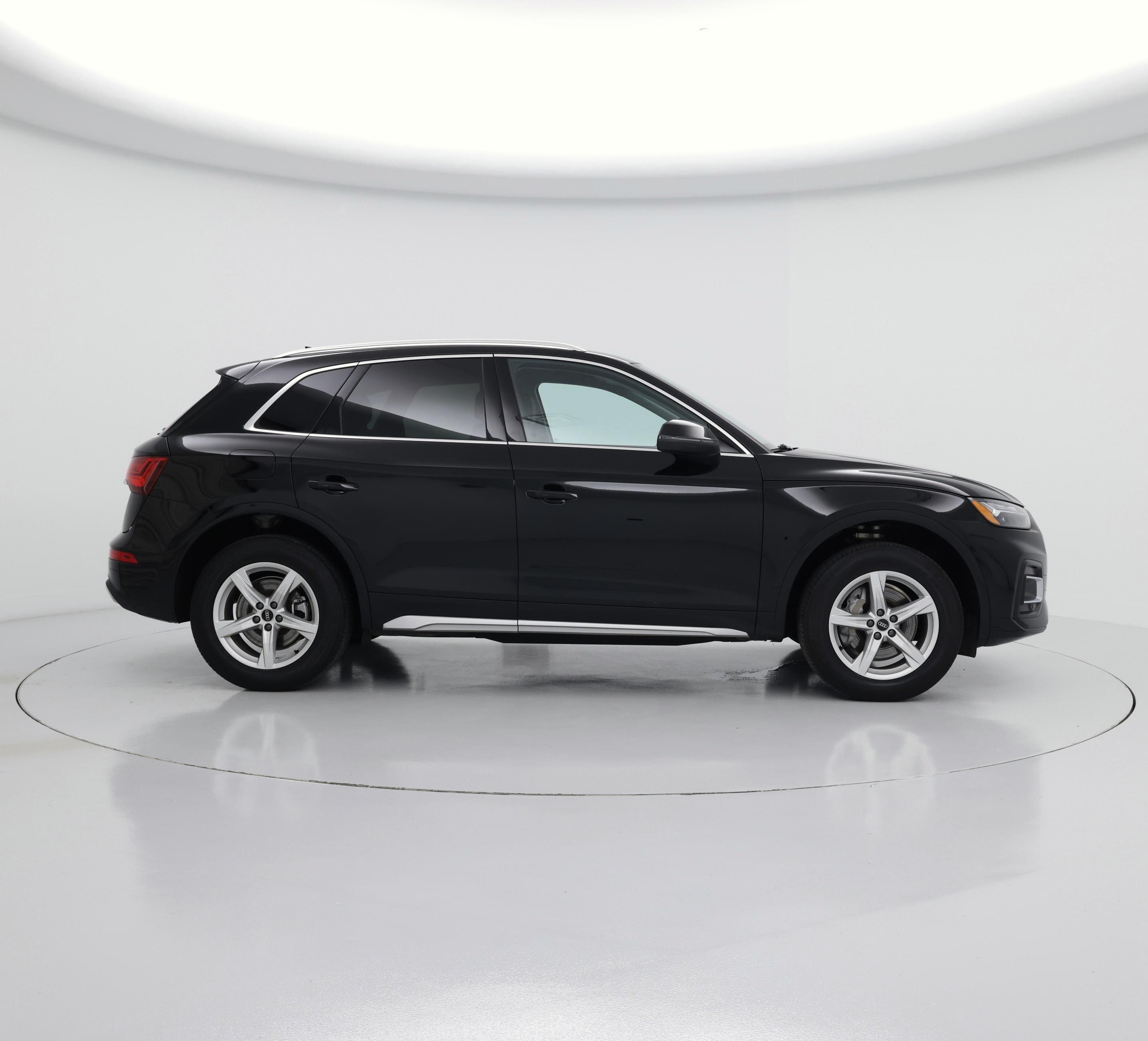 Thumbnail: 2023 Audi Q5 - 7