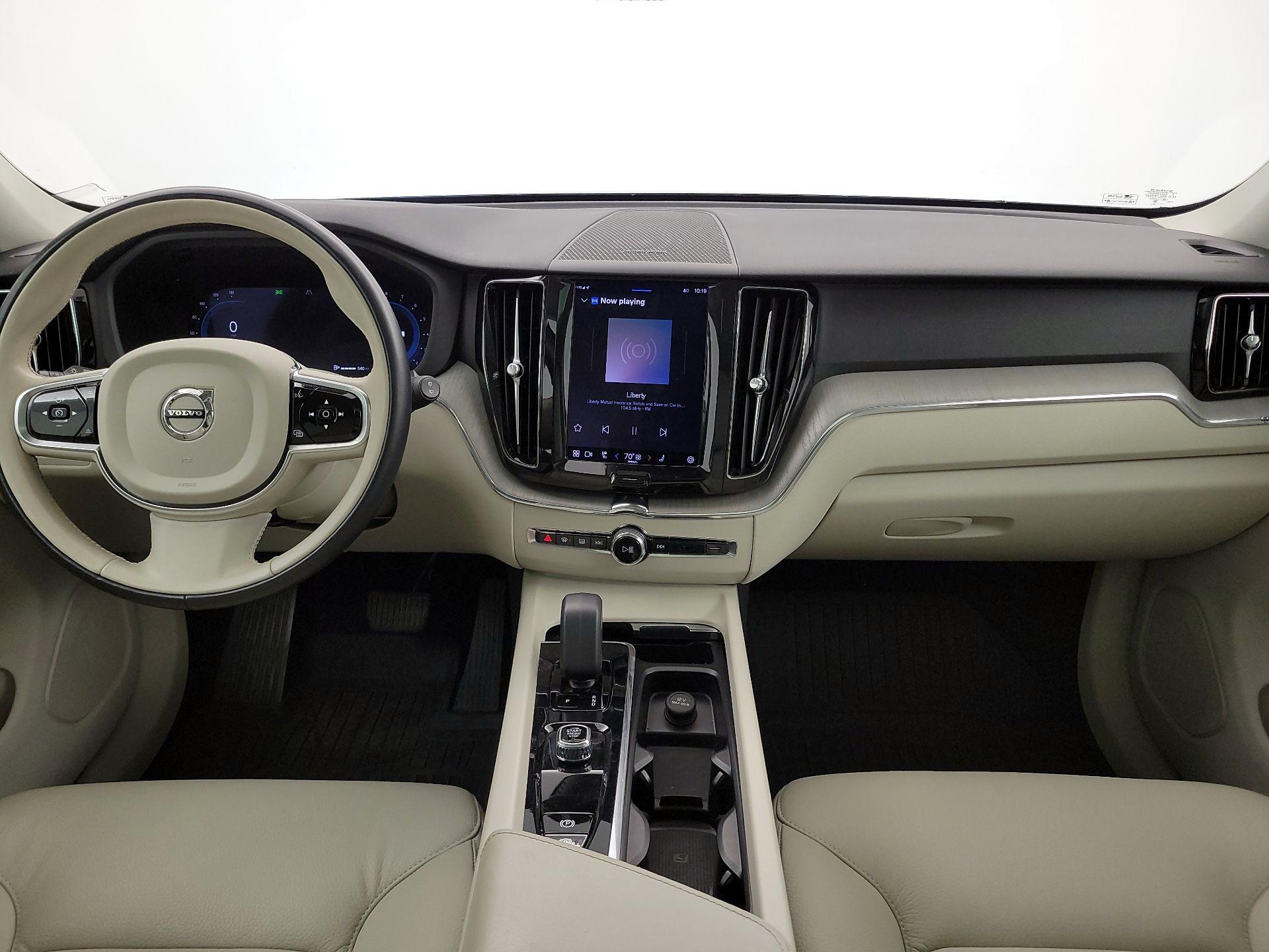 Thumbnail: 2023 Volvo XC60 - 9