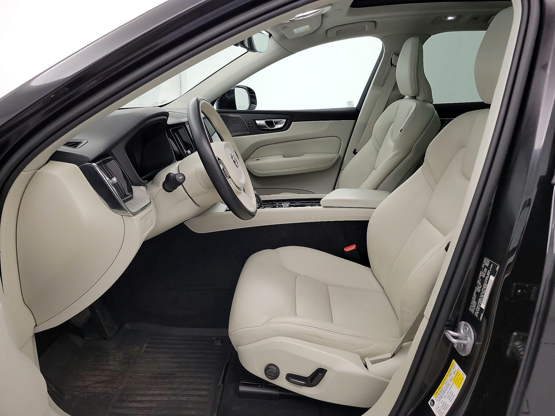Thumbnail: 2023 Volvo XC60 - 11