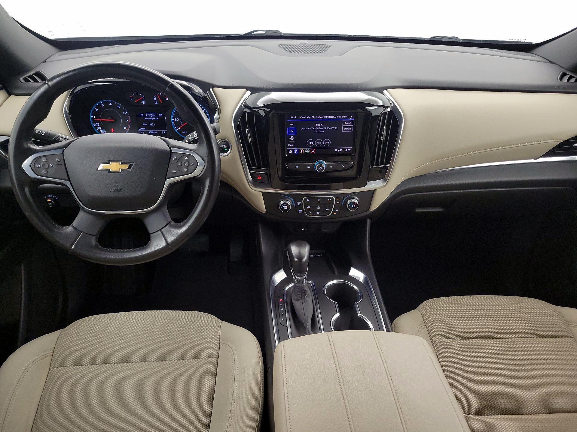 Thumbnail: 2022 Chevrolet Traverse - 9