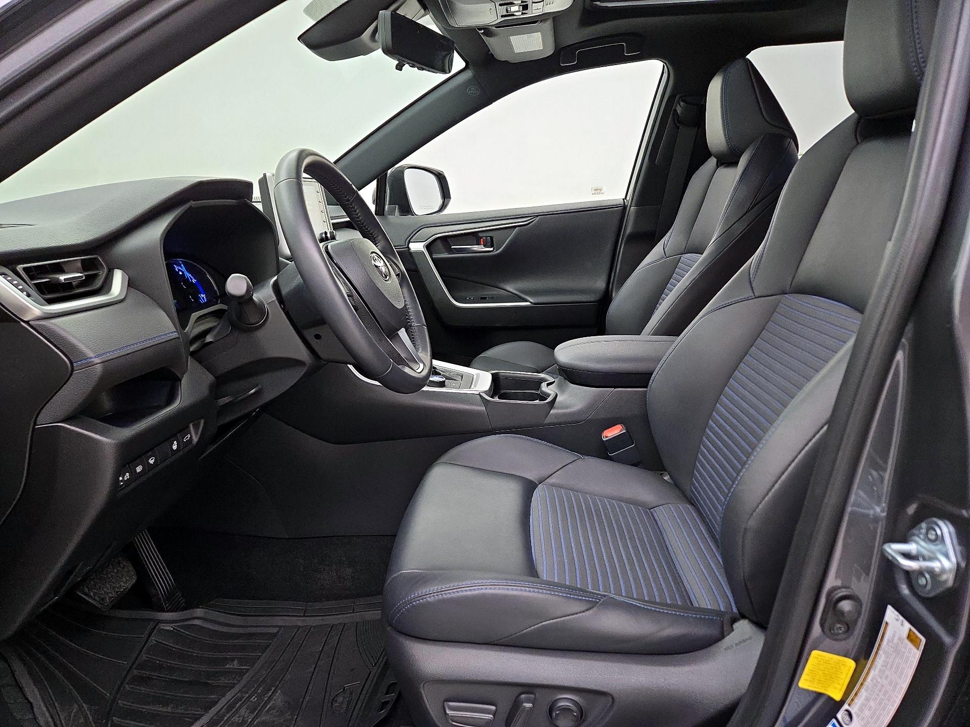 Thumbnail: 2020 Toyota RAV4 - 11