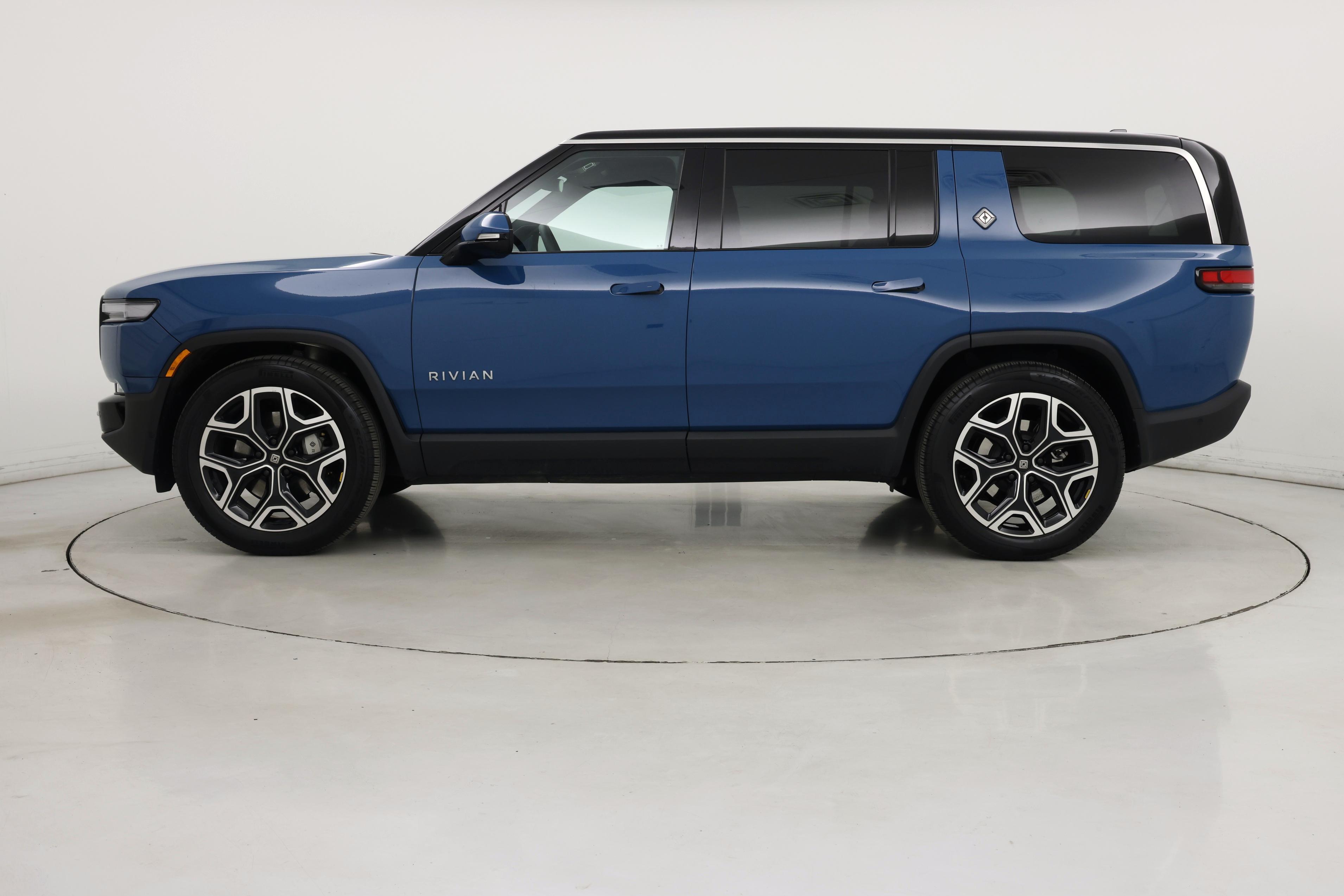 Thumbnail: 2025 Rivian R1S - 3