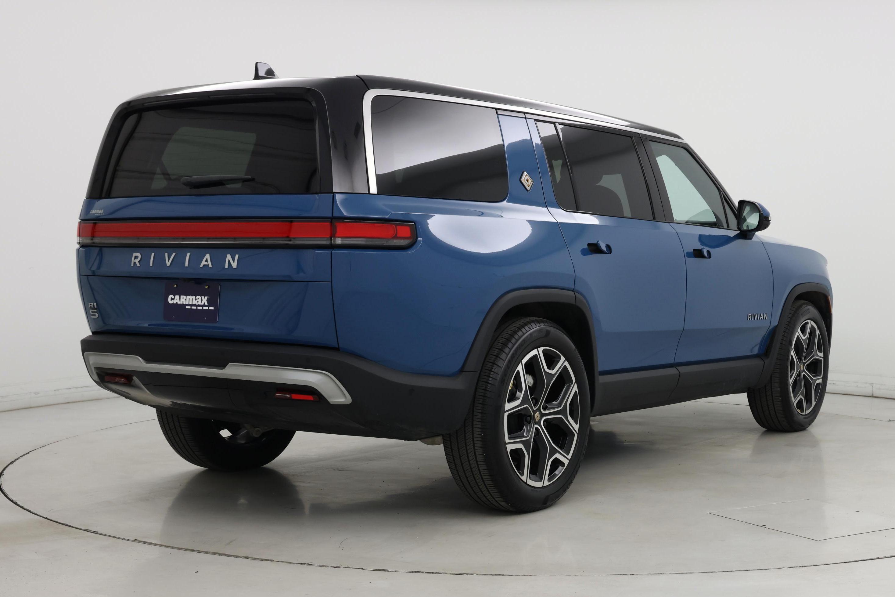 Thumbnail: 2025 Rivian R1S - 8