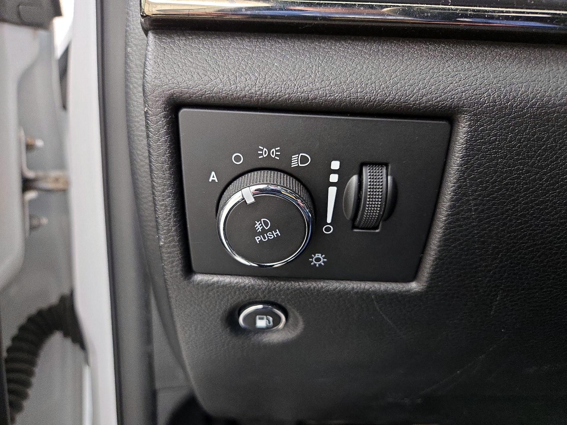 Thumbnail: 2019 Jeep Grand Cherokee - 13