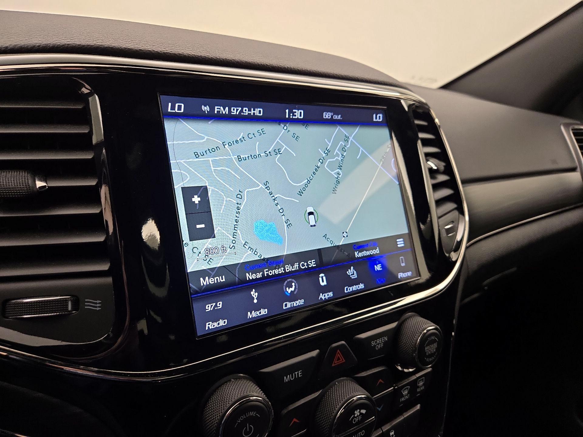 Thumbnail: 2019 Jeep Grand Cherokee - 14